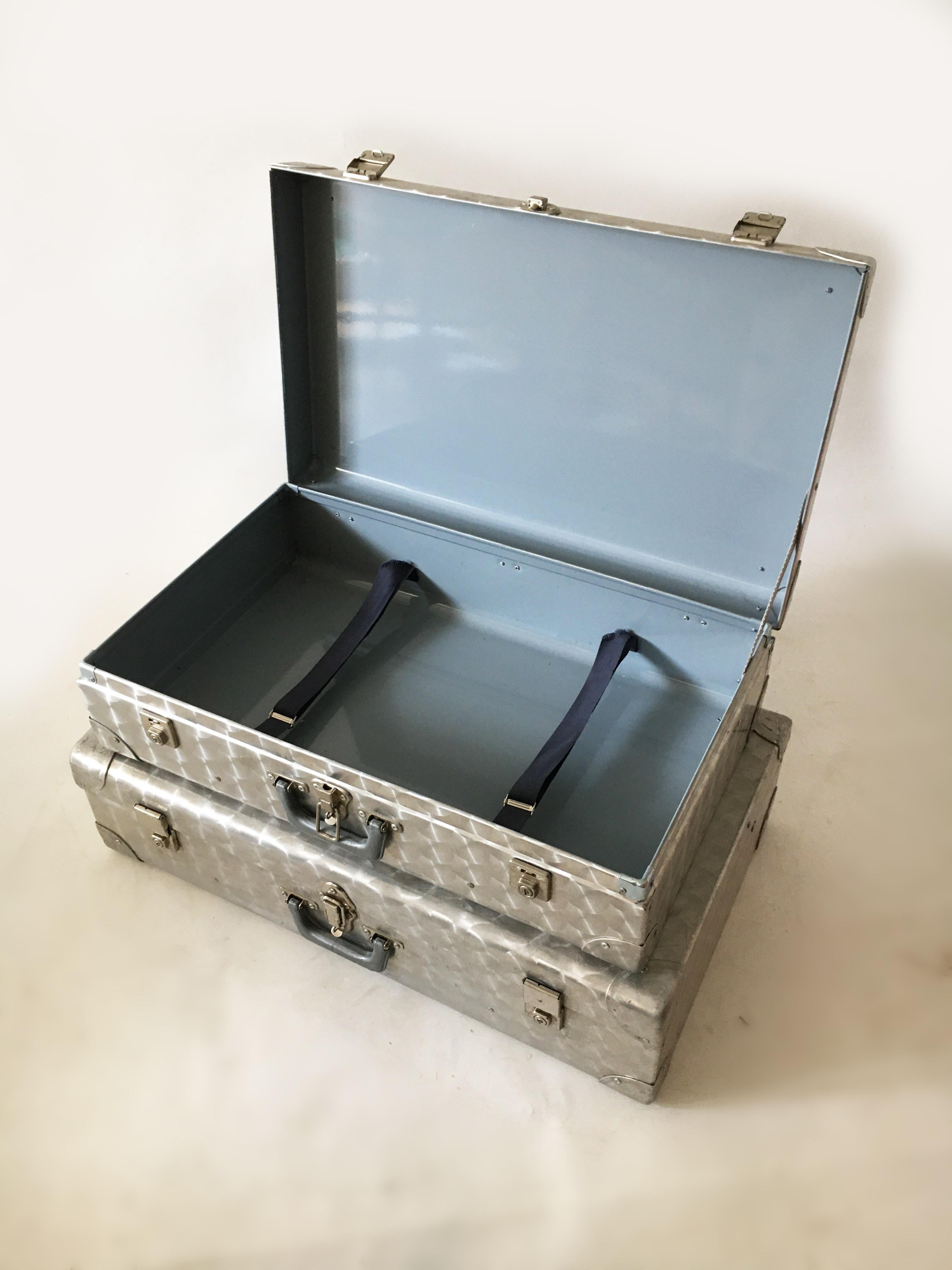 Cheney, London Aluminum Suitcase Luggage, Set of Two, England, 1960s For Sale 1