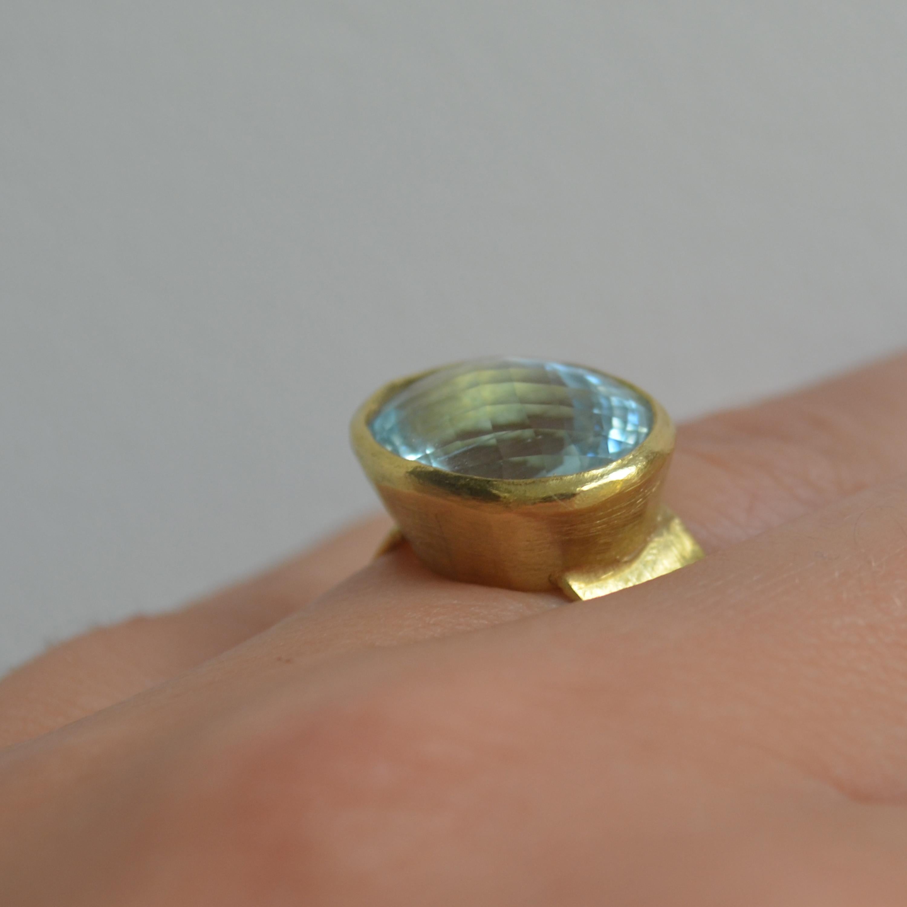 Chequerboard Cut Aquamarine Wide 18k Gold Cocktail Ring Handmade by Disa Allsopp In New Condition In London, GB