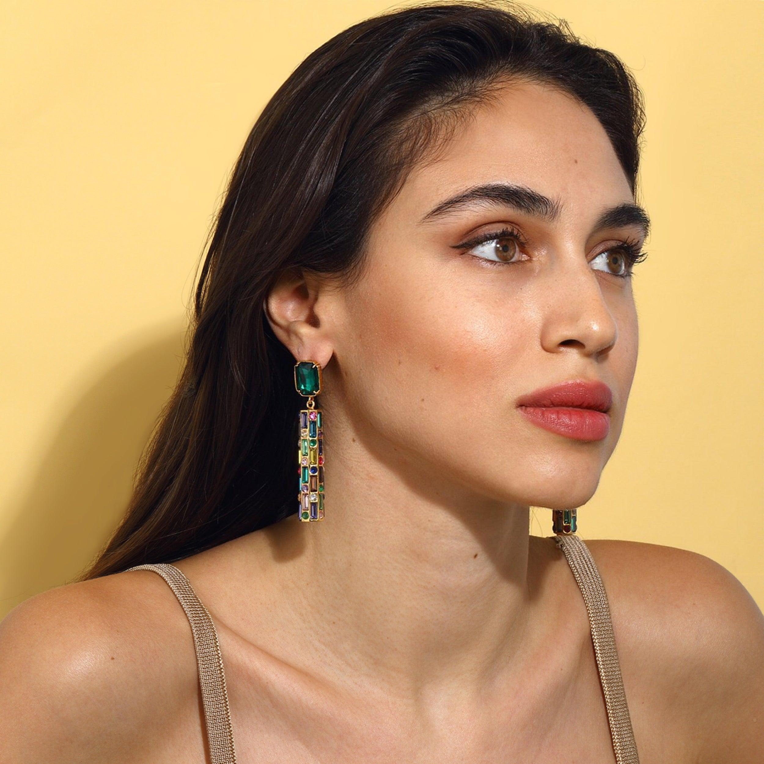 Pendientes Gota Cher - Verde Esmeralda Con Gotas Multicolor Artesano en venta