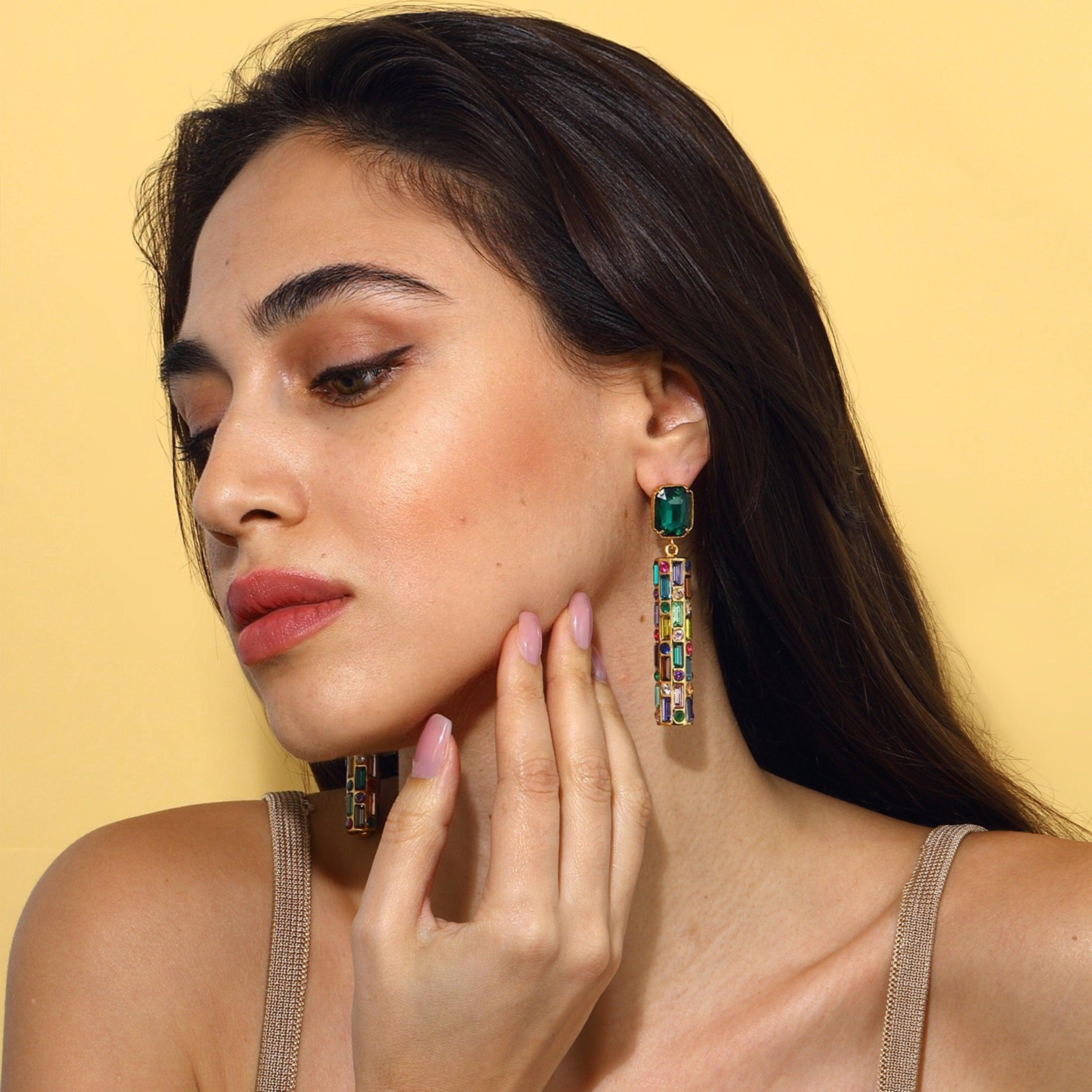 Pendientes Gota Cher - Verde Esmeralda Con Gotas Multicolor en Nuevo estado para la venta en Beyoğlu/İstanbul, 34