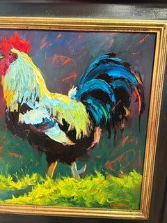 "Crown of Light" peinture à l'huile d'un coq ensoleillé sur de l'herbe verte.