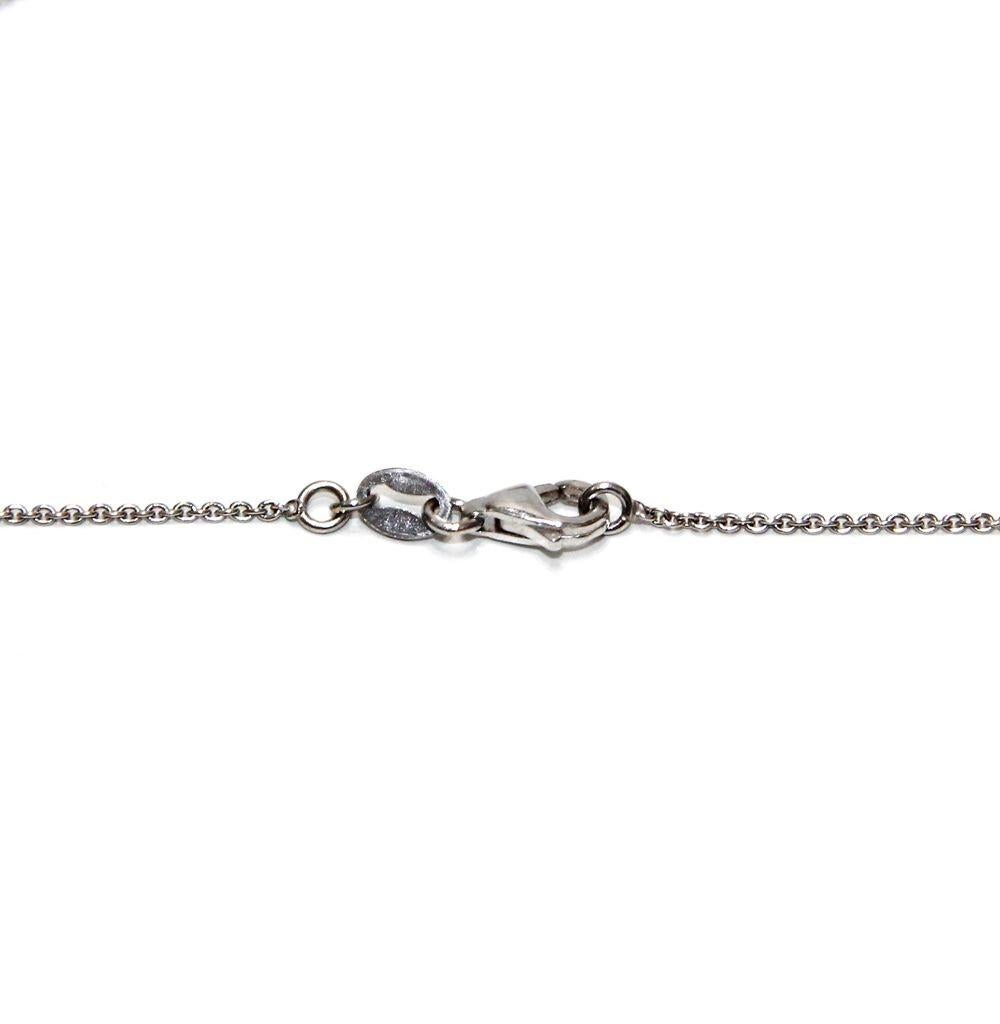 Taglio brillante Croce con diamante in oro bianco 18 carati Cheri Dori in vendita
