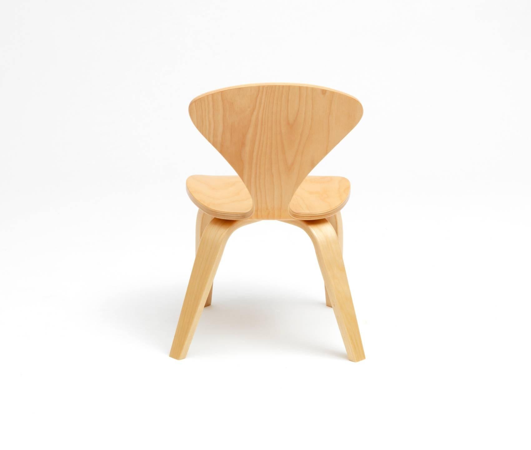 Molded Cherner Child Chair by Benjamin Cherner in Birch, Contemporary, USA, 2007 For Sale