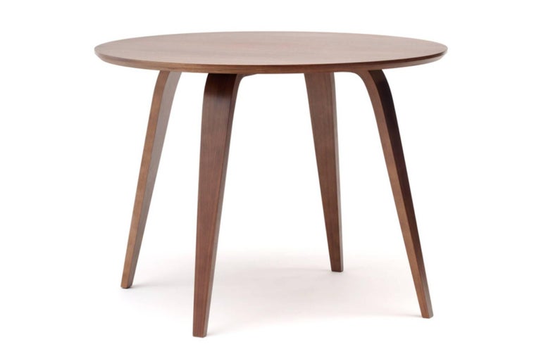 Introduced in 2003, Cherner tables are designed by Benjamin Cherner to compliment Cherner seating. Perfect in a formal or informal setting, the tables are strong and lightweight. Cherner tables are available in oval, round and rectangular shapes