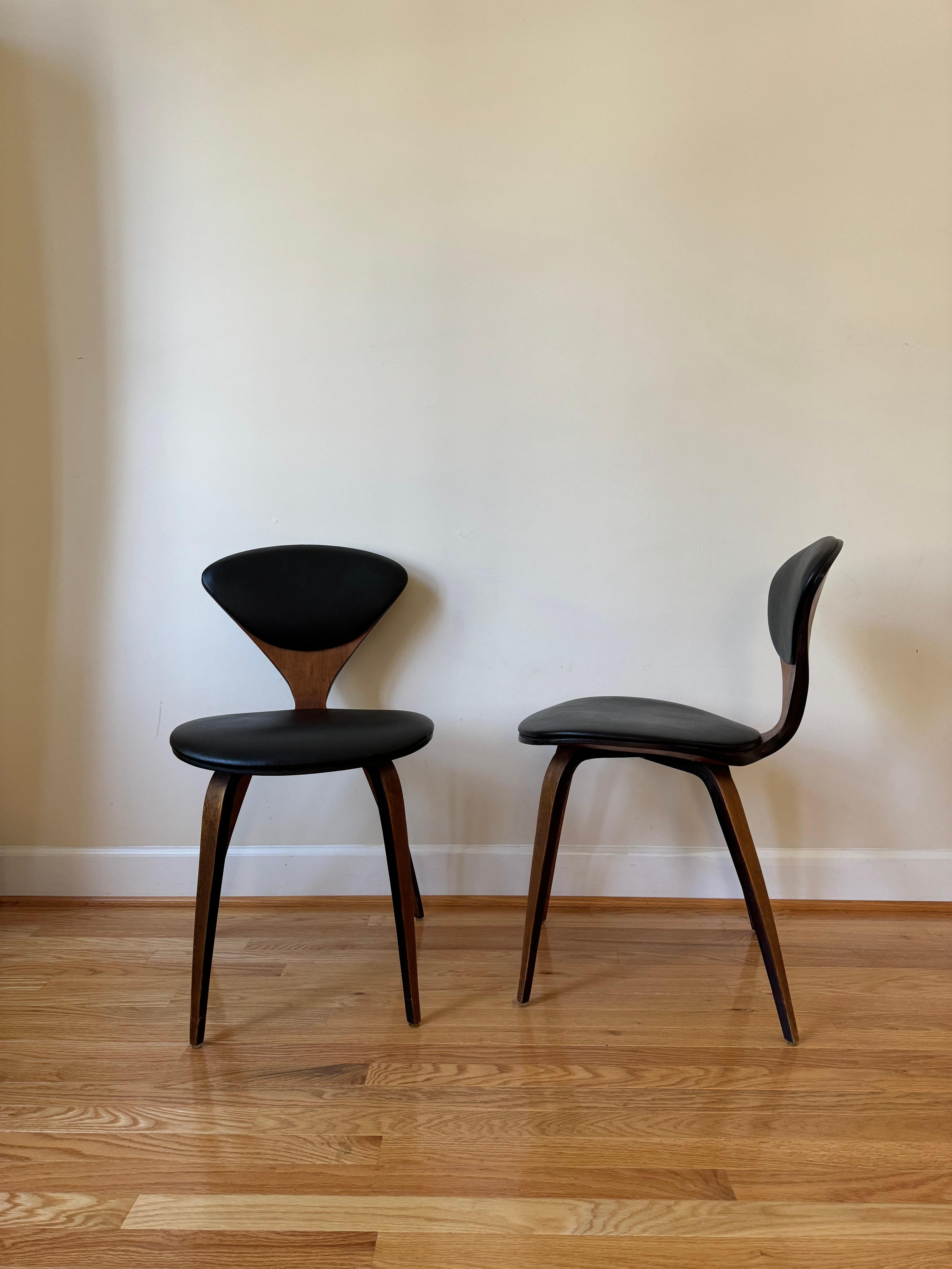 Mid-Century Modern Cherner Side Chair by Norman Cherner for Plycraft
