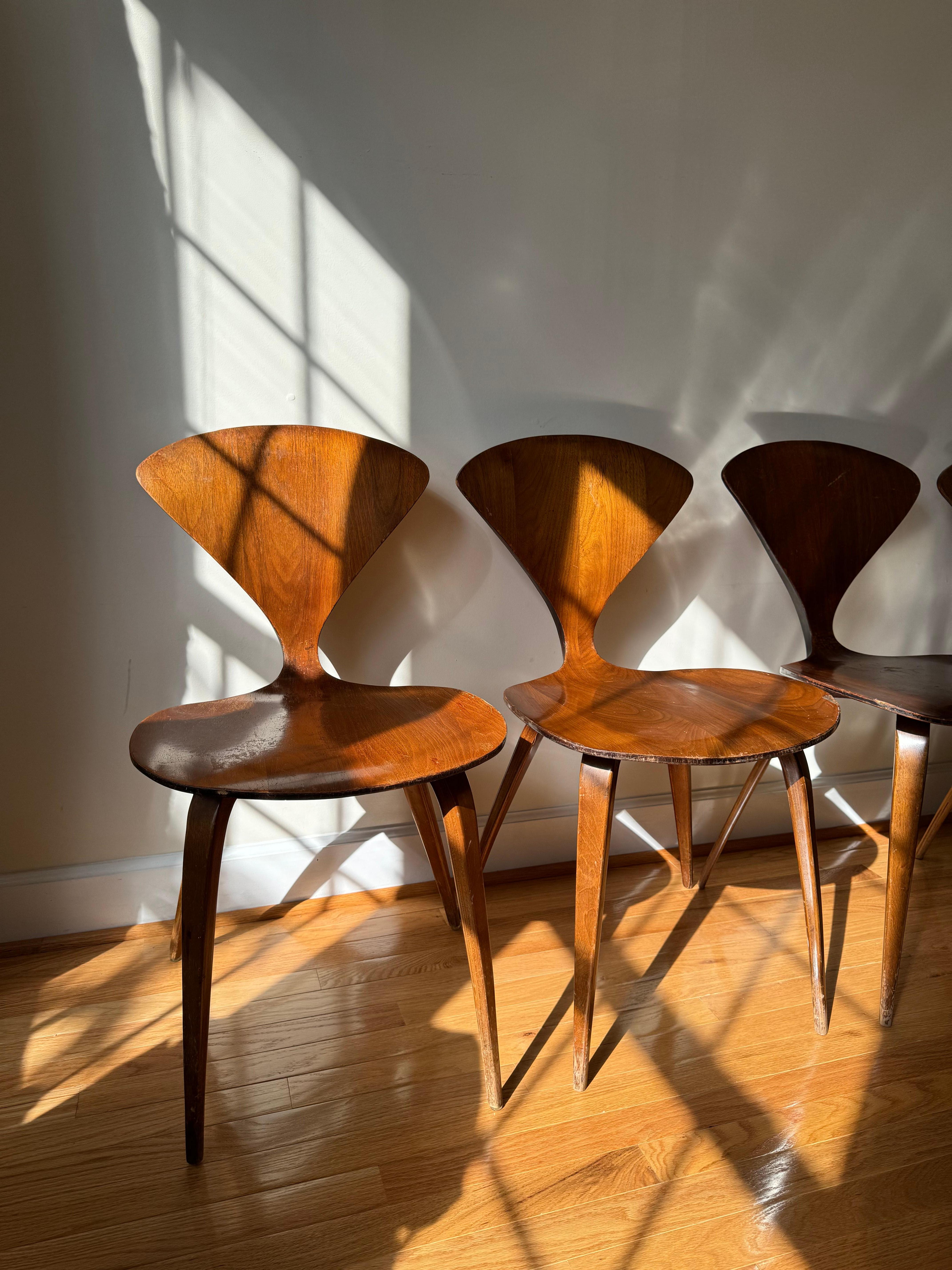 American Cherner Side Chair by Norman Cherner for Plycraft For Sale