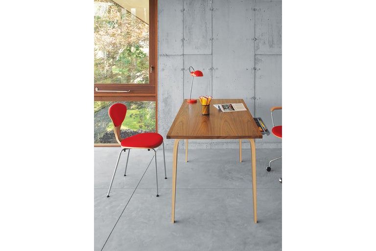 Cherner Side Chair with Metal Base For Sale 4