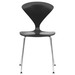 Sedia laterale Cherner con base in metallo
