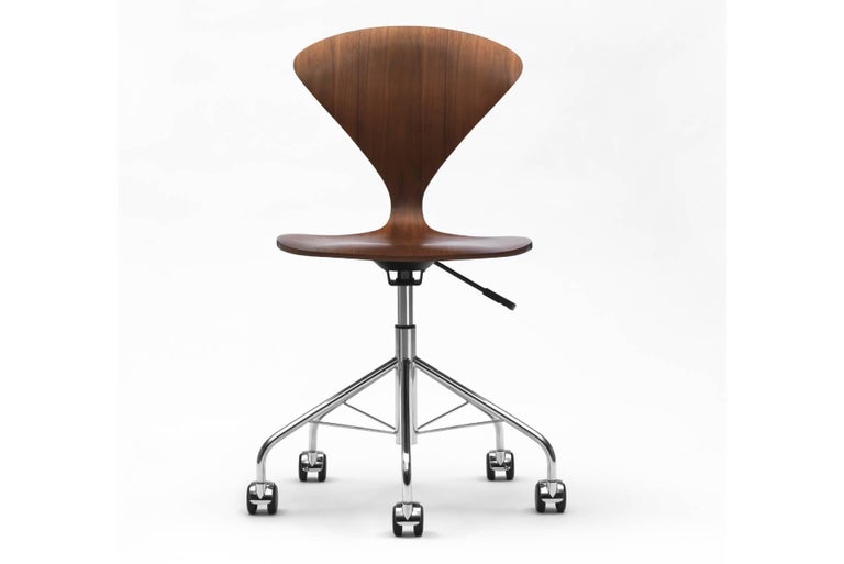 Mid-Century Modern Cherner Task Chair For Sale