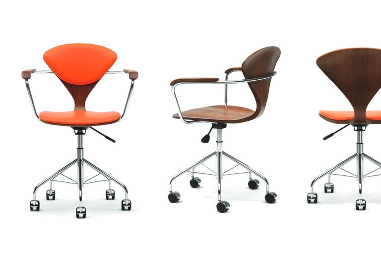 Cherner Task Chair In New Condition For Sale In Berkeley, CA