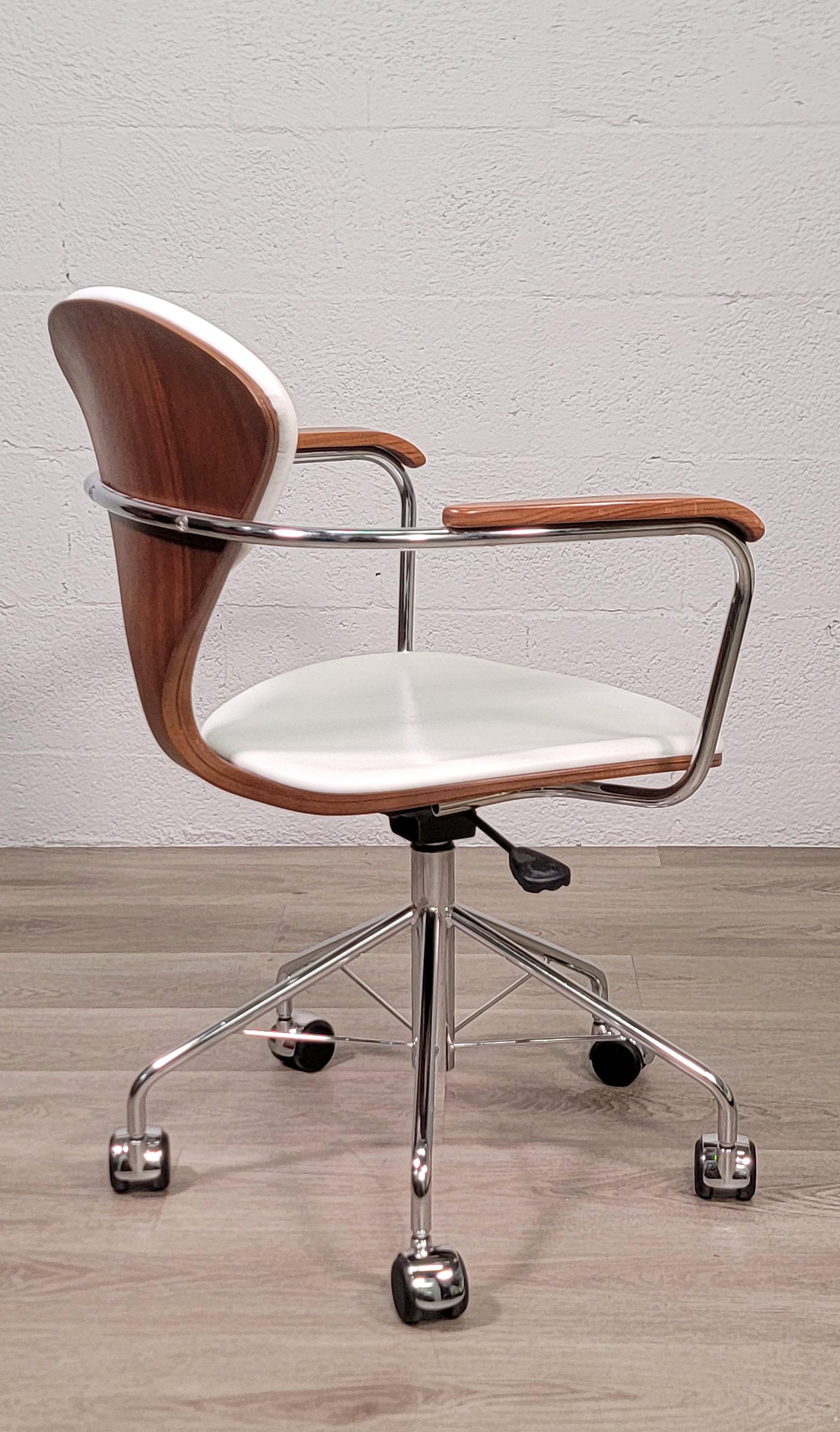 Contemporary Cherner Task Chair White Leather and Walnut For Sale