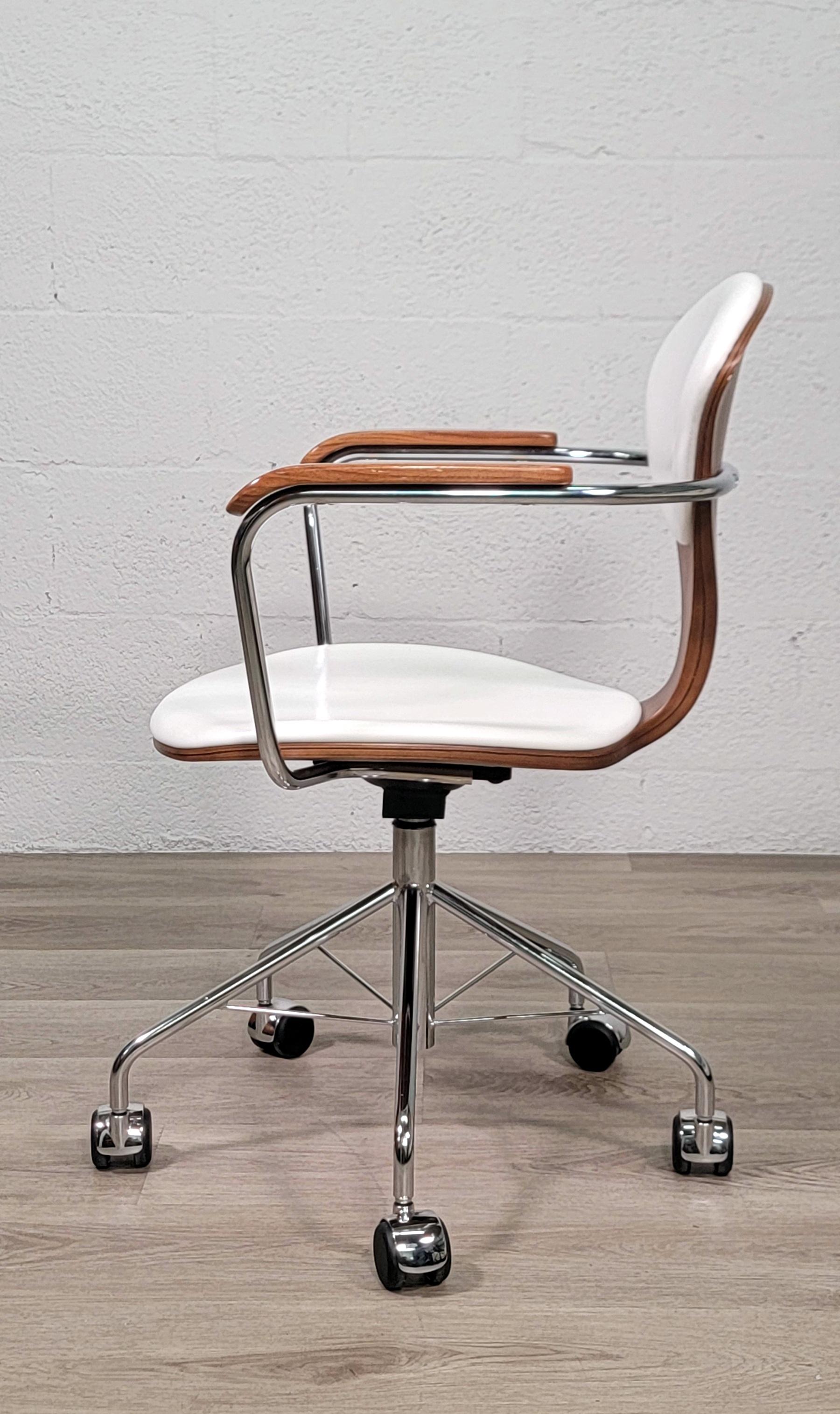 Cherner Task Chair White Leather and Walnut For Sale 3