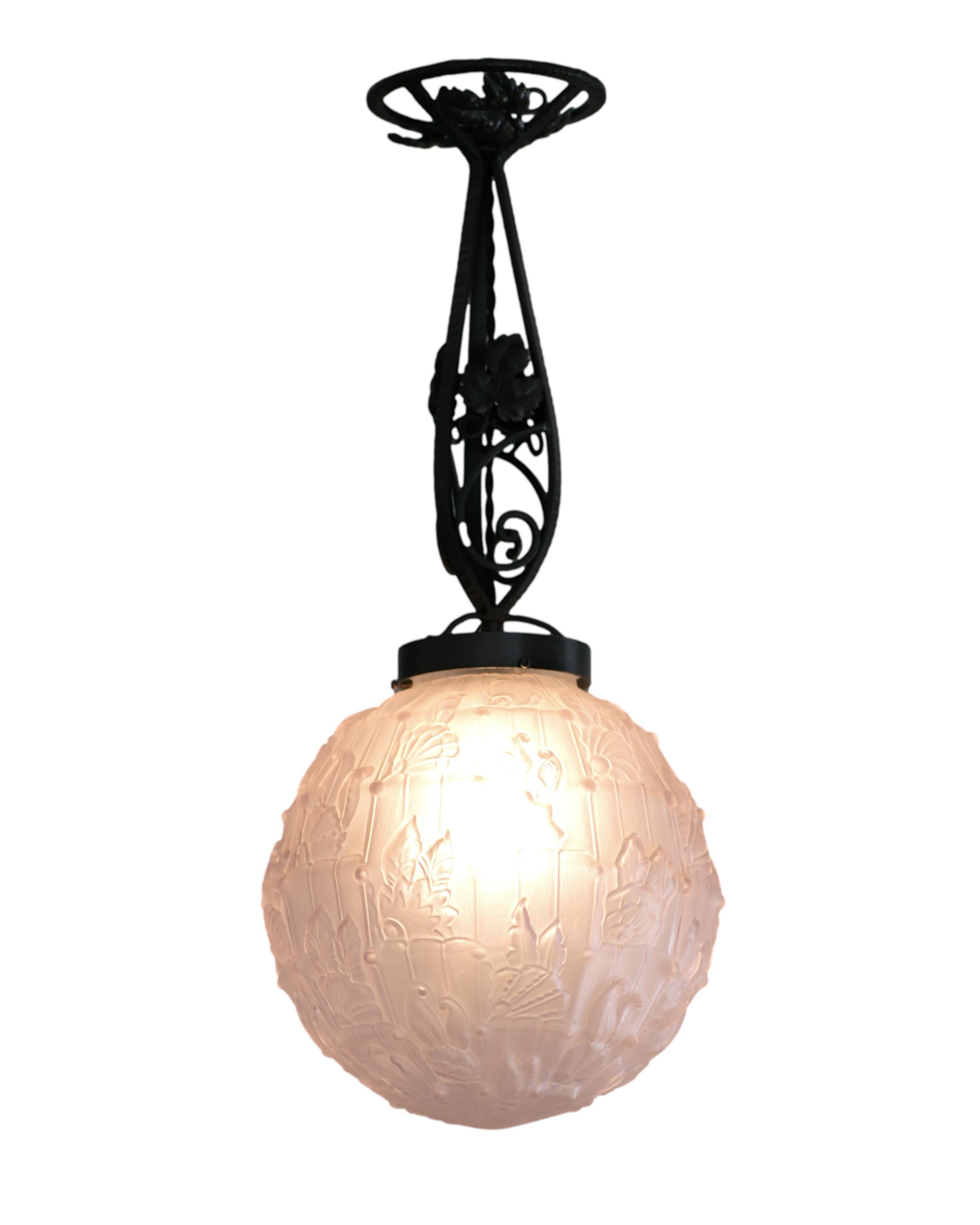 Francese Cherrier & Besnus, plafoniera francese in stile Art Déco, 1920 in vendita