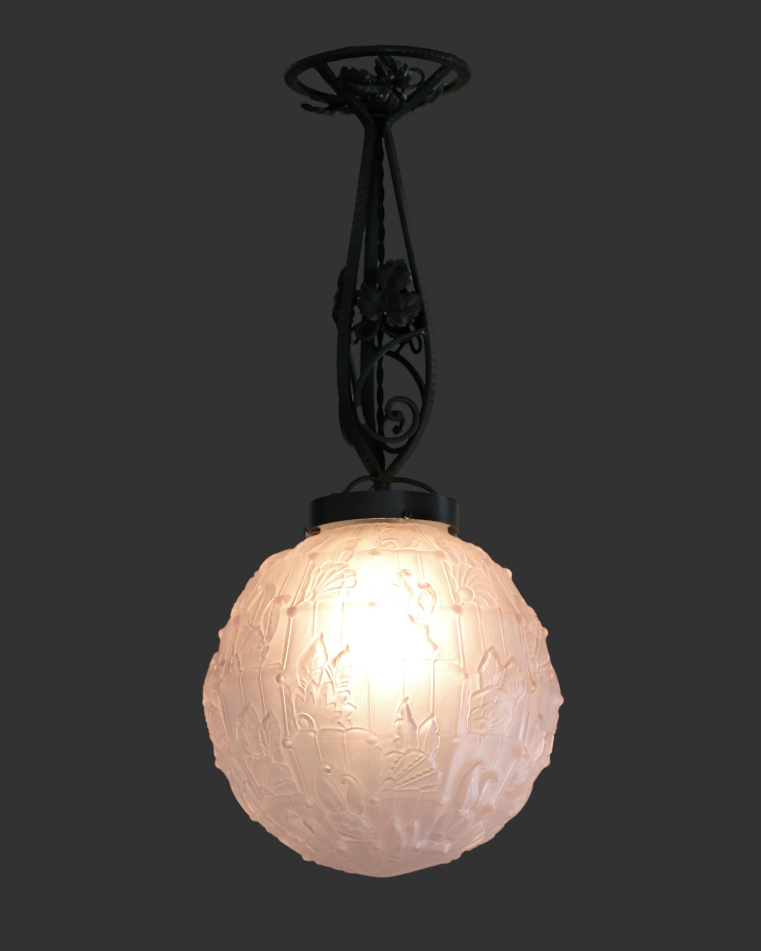 Stampato Cherrier & Besnus, plafoniera francese in stile Art Déco, 1920 in vendita