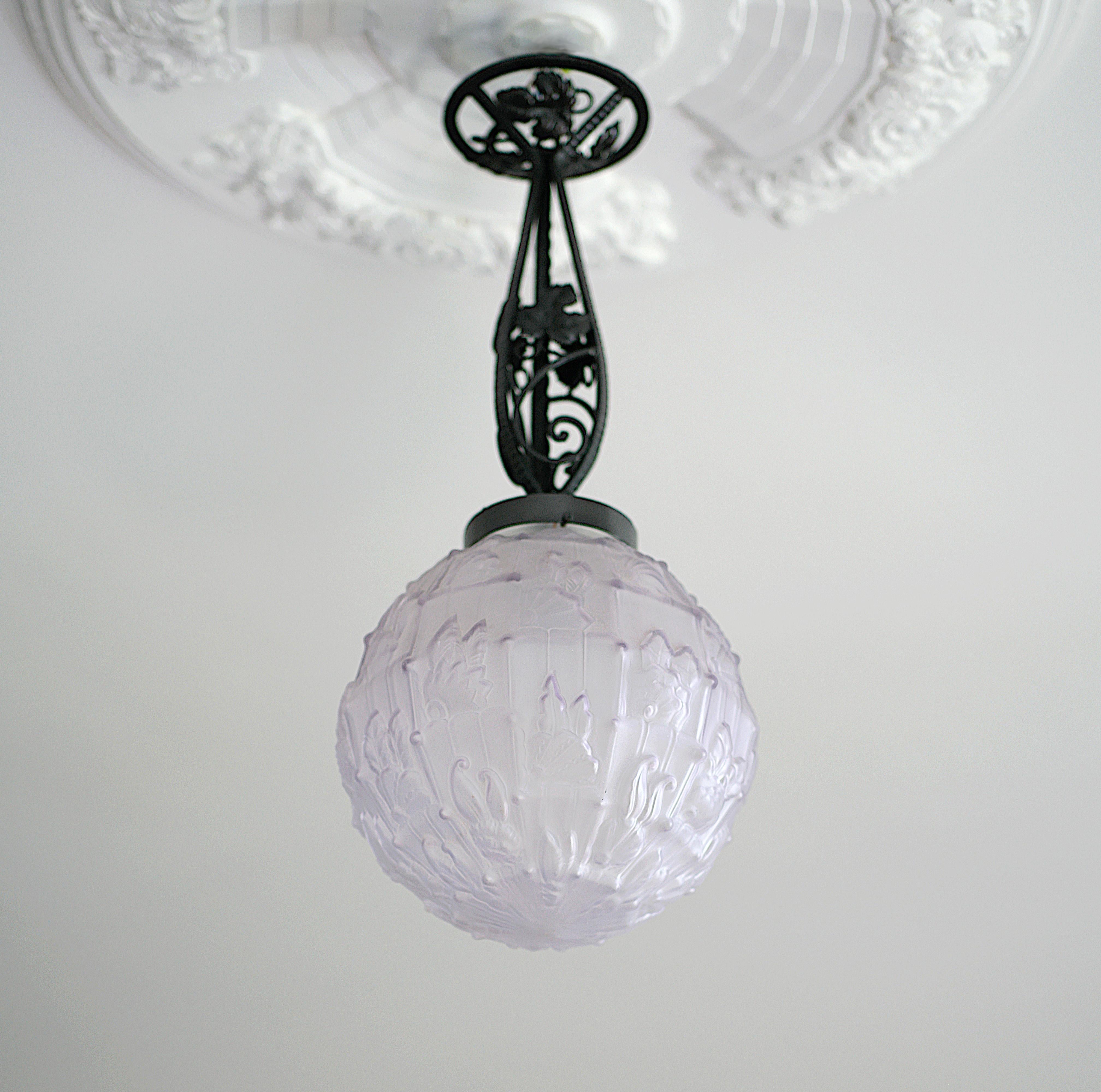 Vetro Cherrier & Besnus, plafoniera francese in stile Art Déco, 1920 in vendita