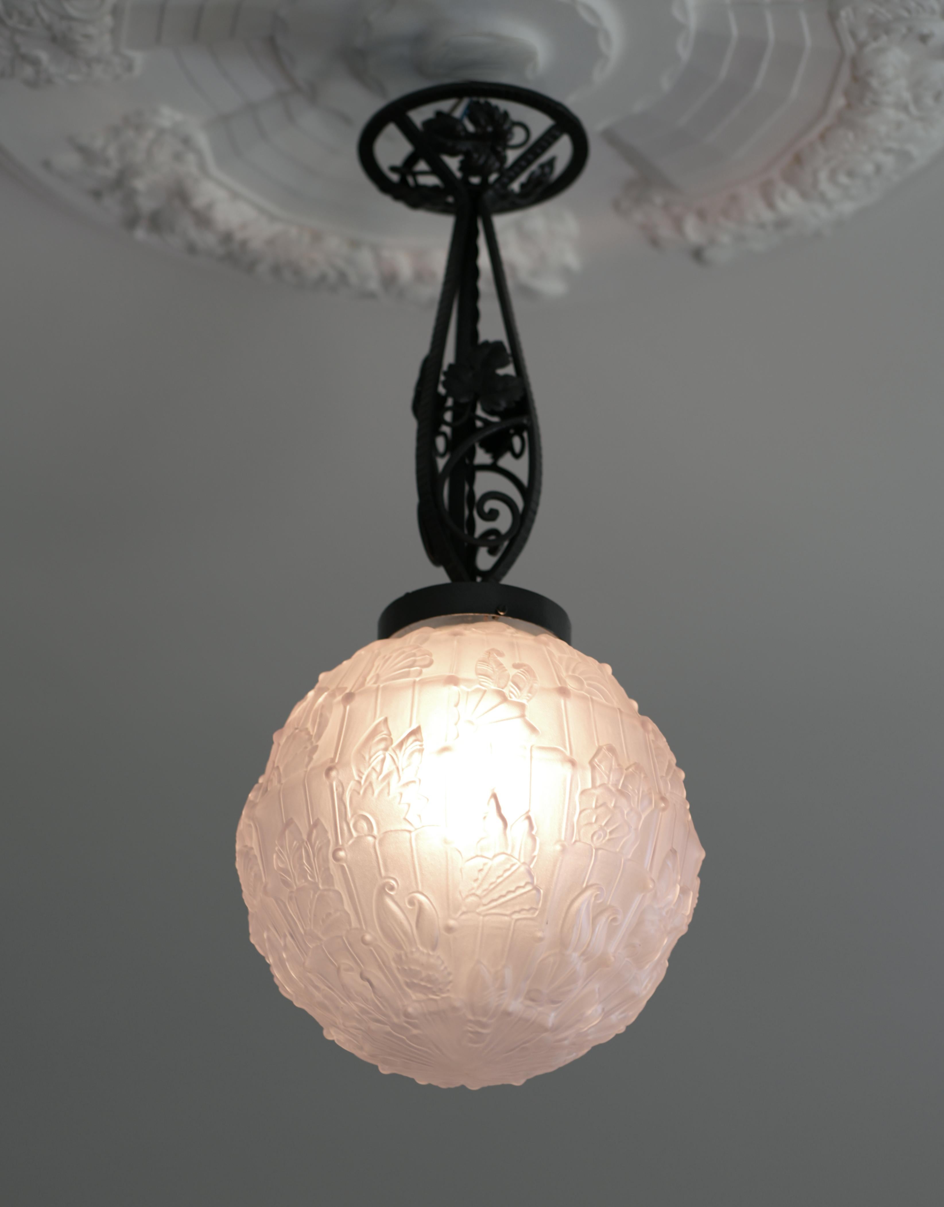 Cherrier & Besnus, plafoniera francese in stile Art Déco, 1920 in vendita 2