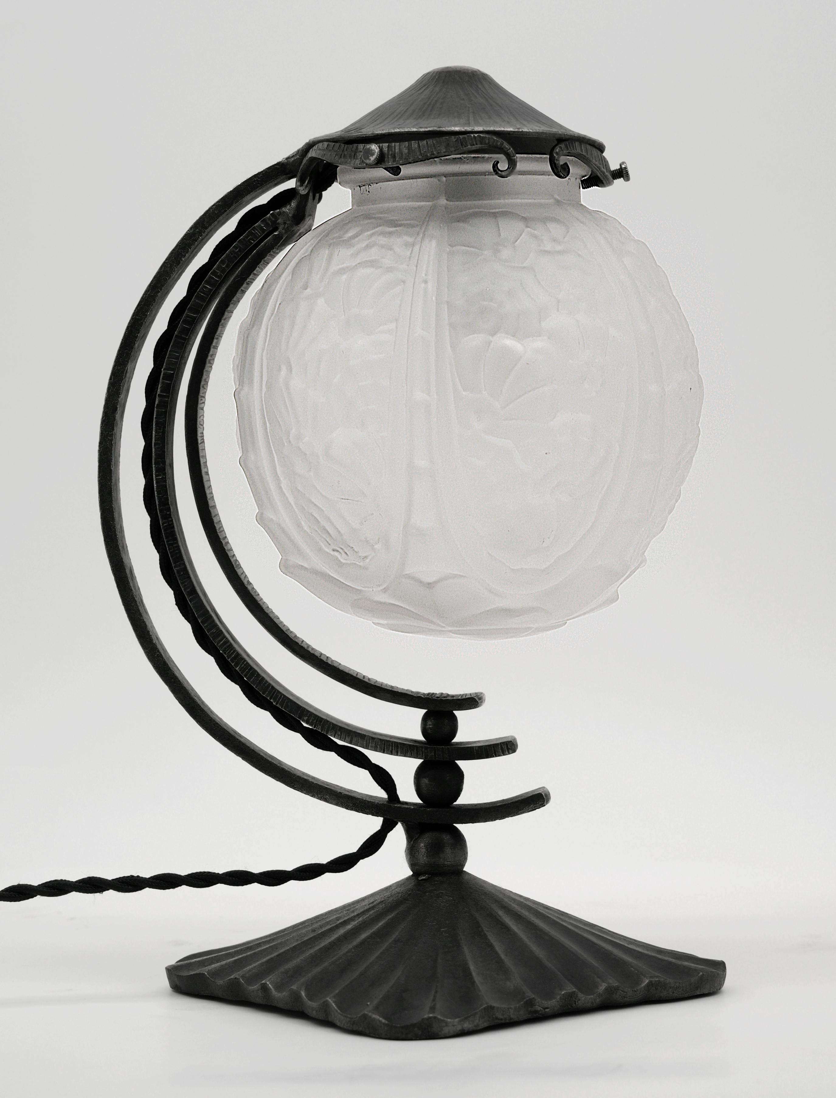 Cherrier & Besnus Lámpara de mesa Art Déco francesa 1920 Art Decó en venta