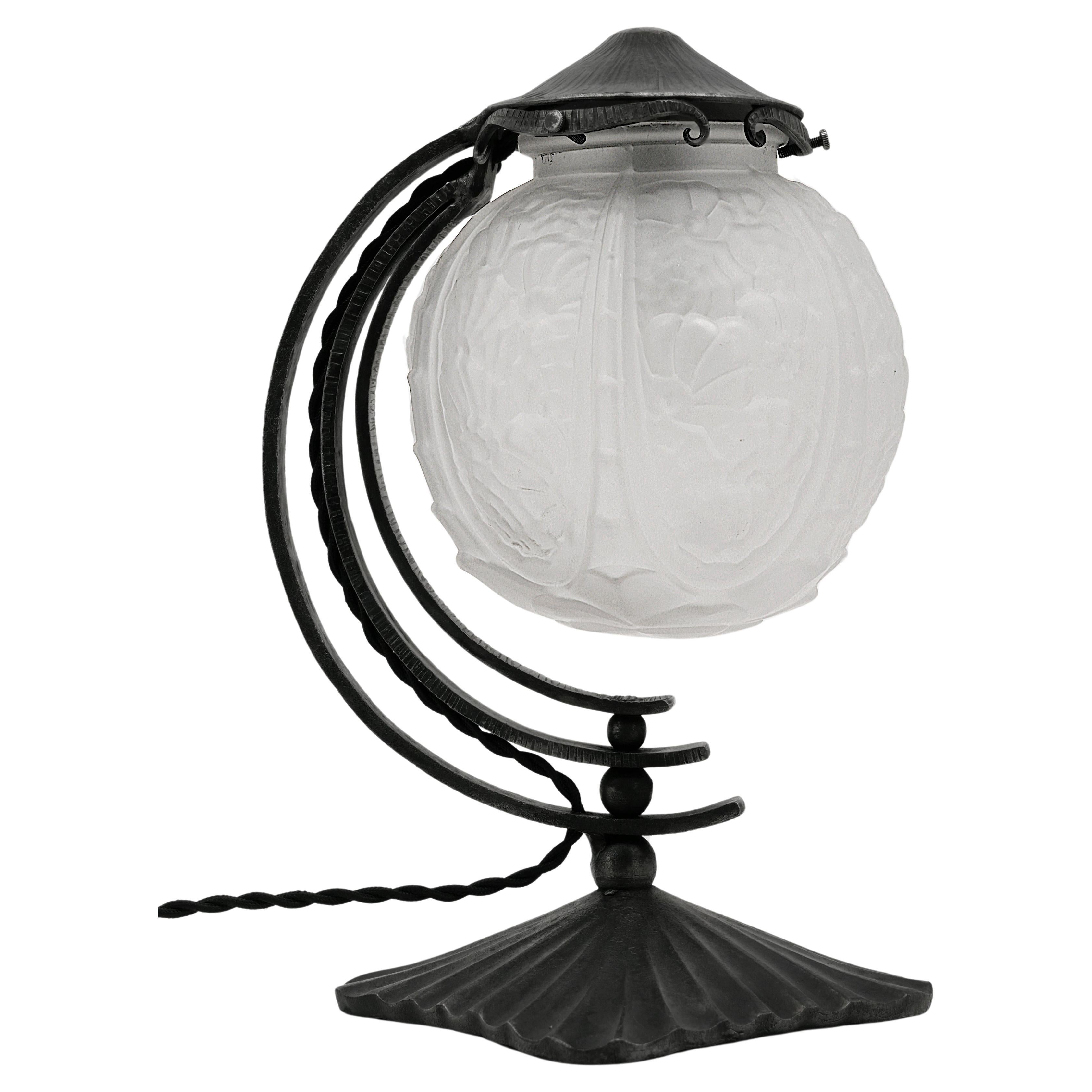 Molded Cherrier & Besnus French Art Deco Table Lamp, Ca.1925 For Sale
