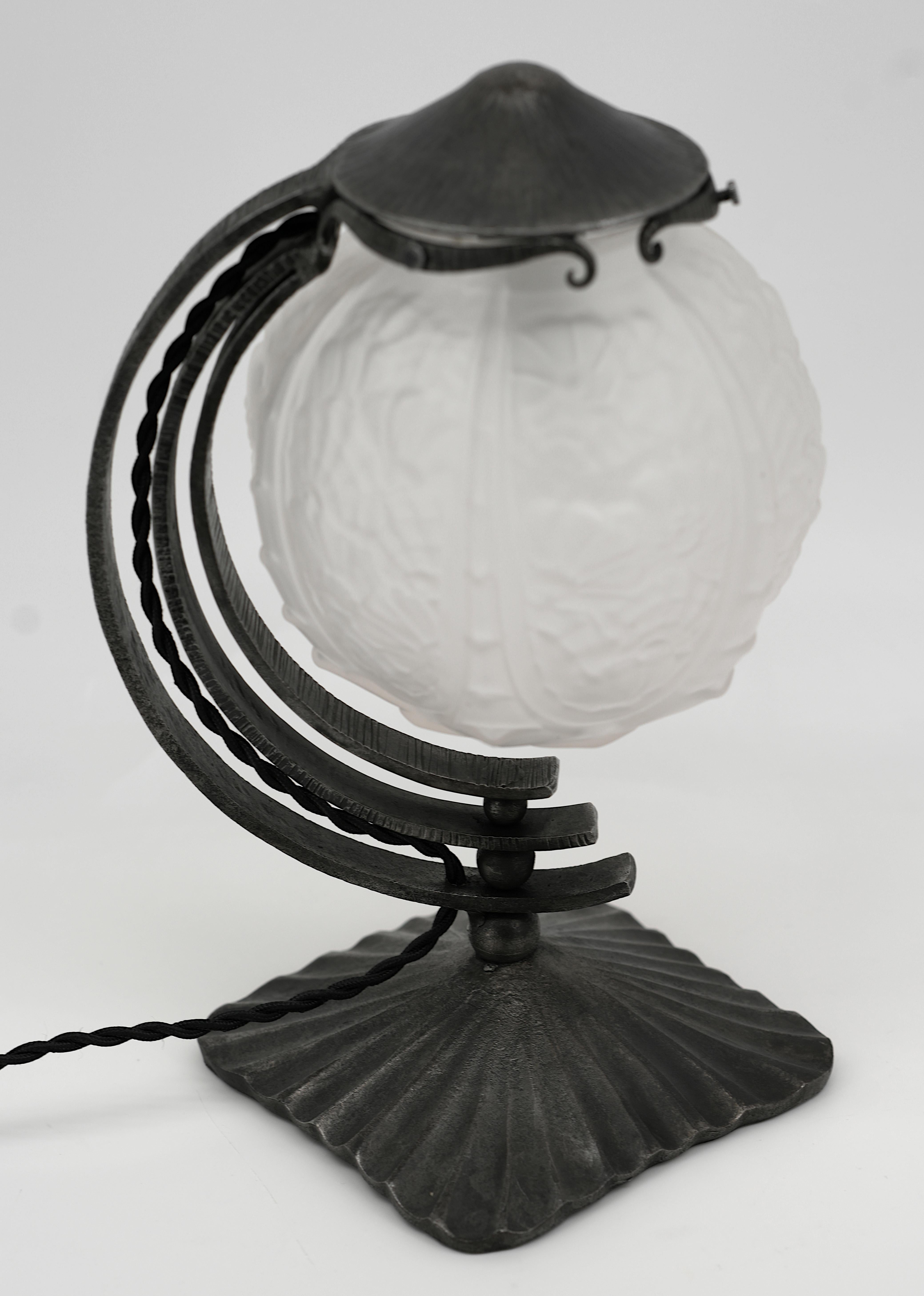 Glass Cherrier & Besnus French Art Deco Table Lamp, Ca.1925 For Sale