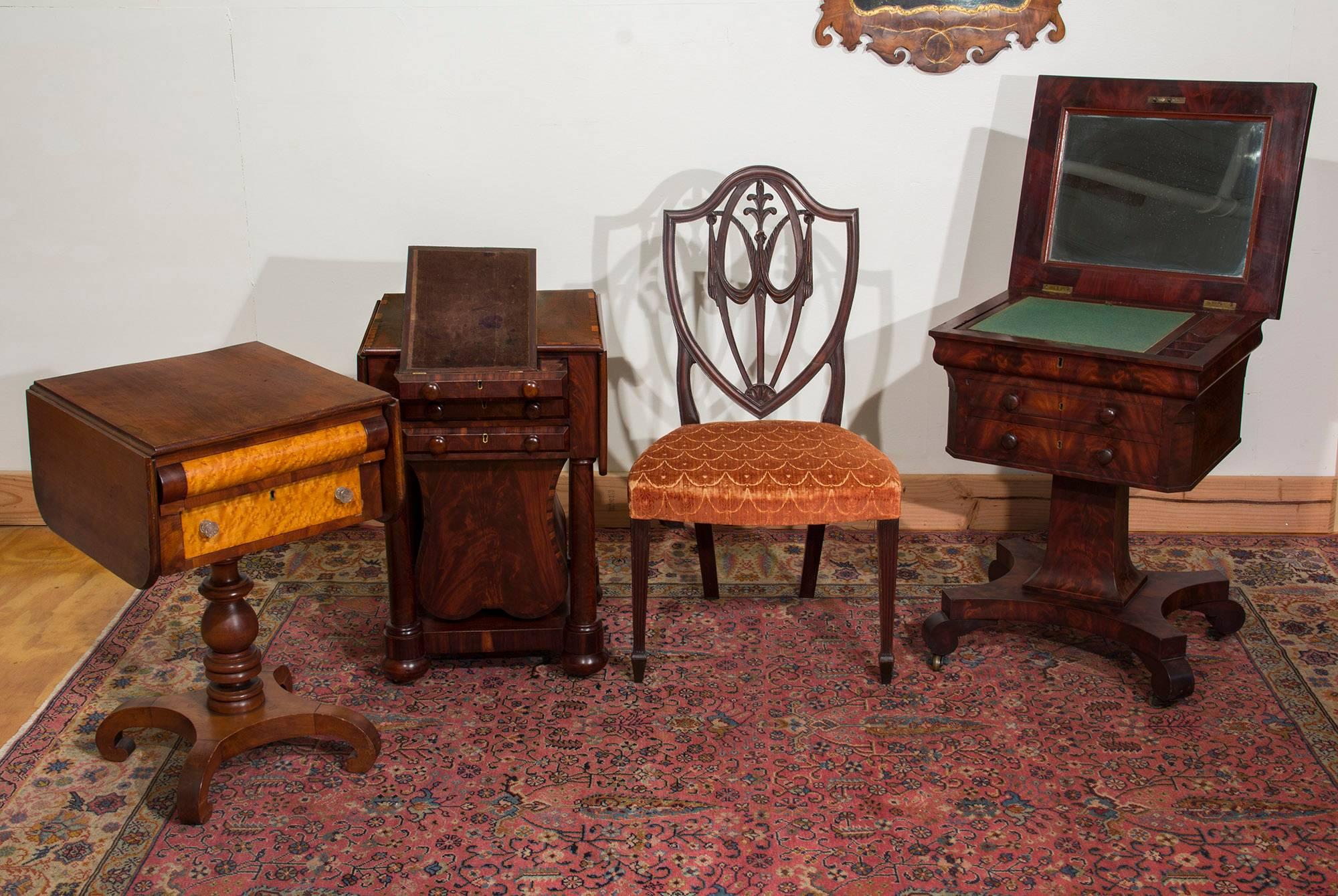 Cherry and Maple Classical Worktable, New England In Excellent Condition For Sale In Providence, RI