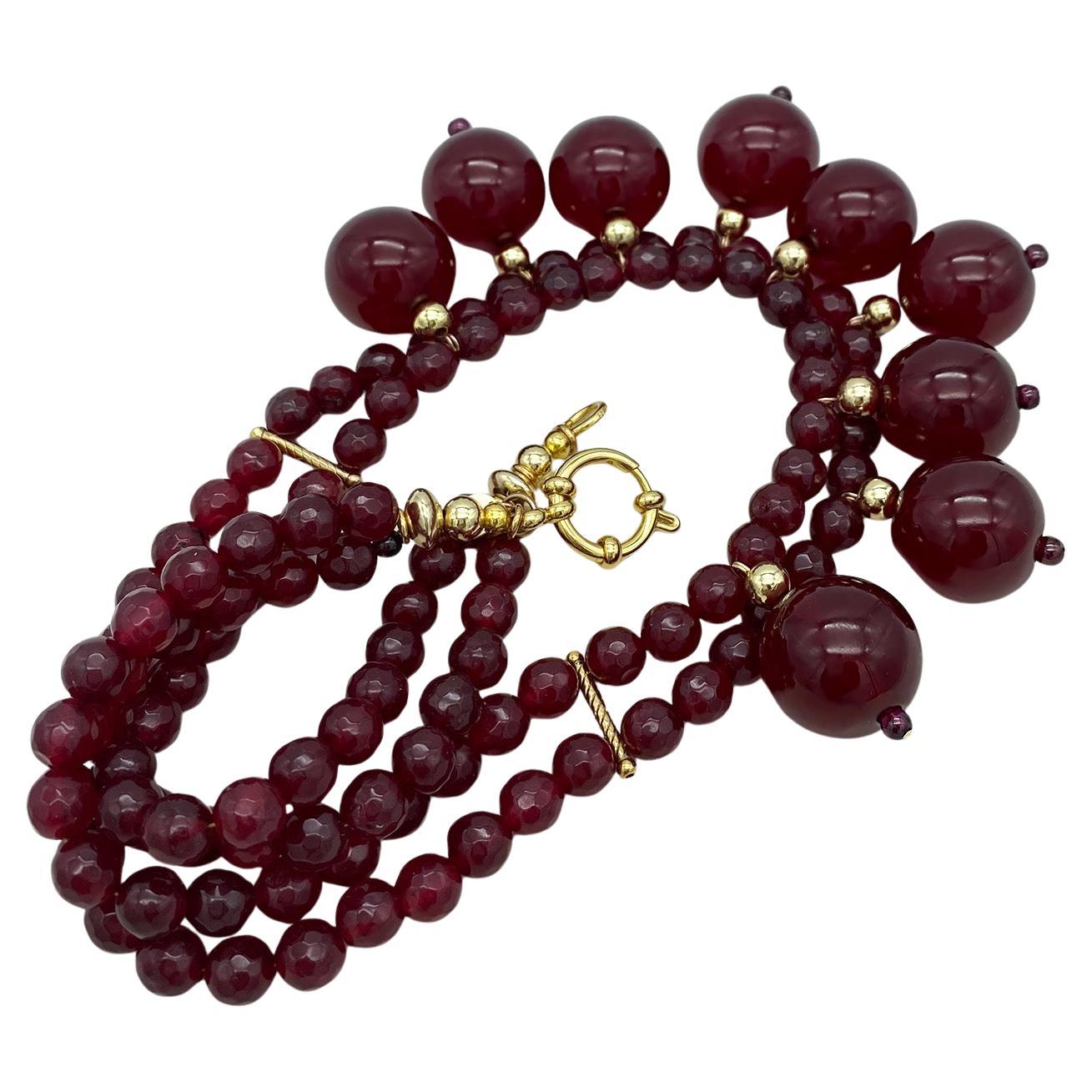 Collana in bachelite e oro con ciliegia in vendita 2