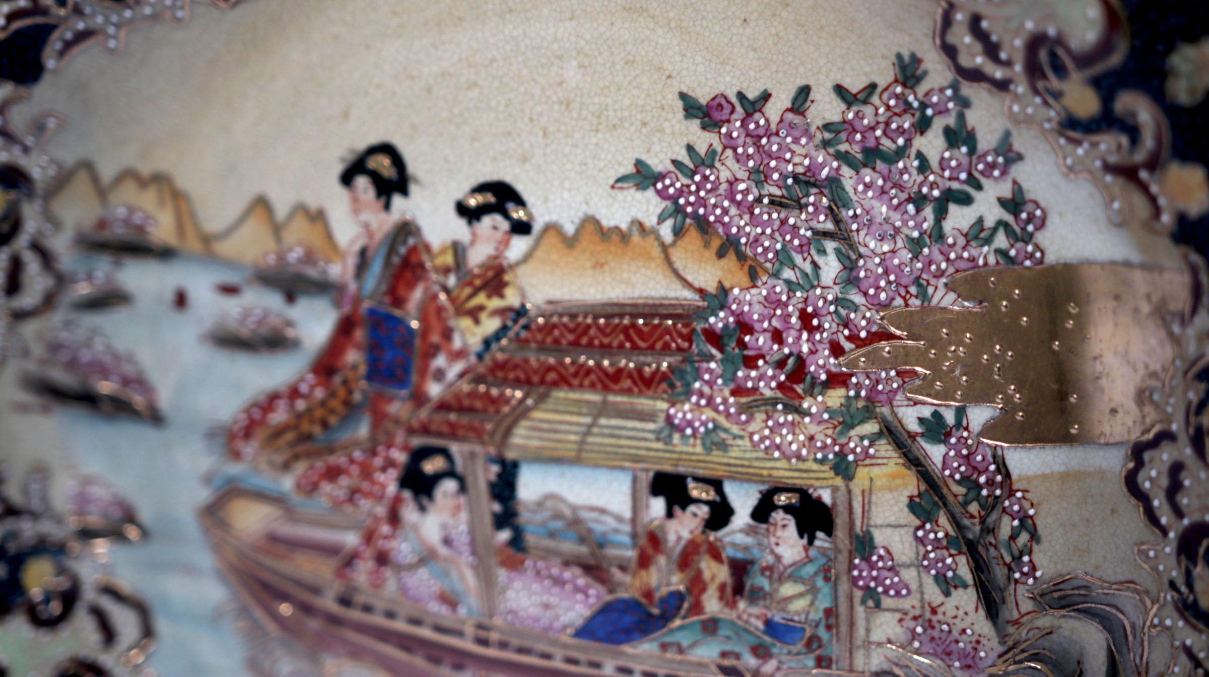 Placa Dorada Barco Geisha Flor de Cerezo Exportación china en venta