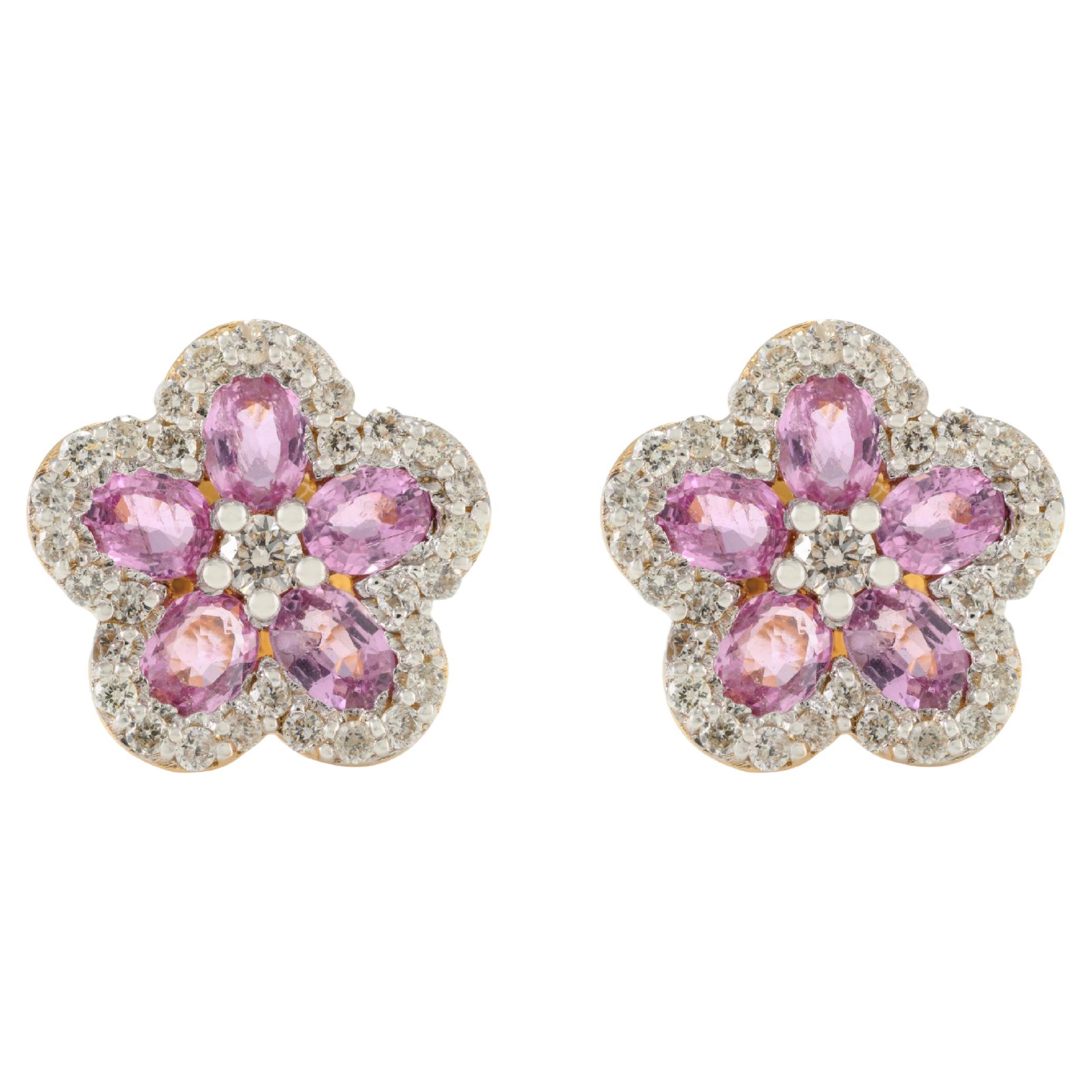 Clous d'oreilles fleur en or jaune 18 carats, saphirs roses, diamants et fleur de cerisier