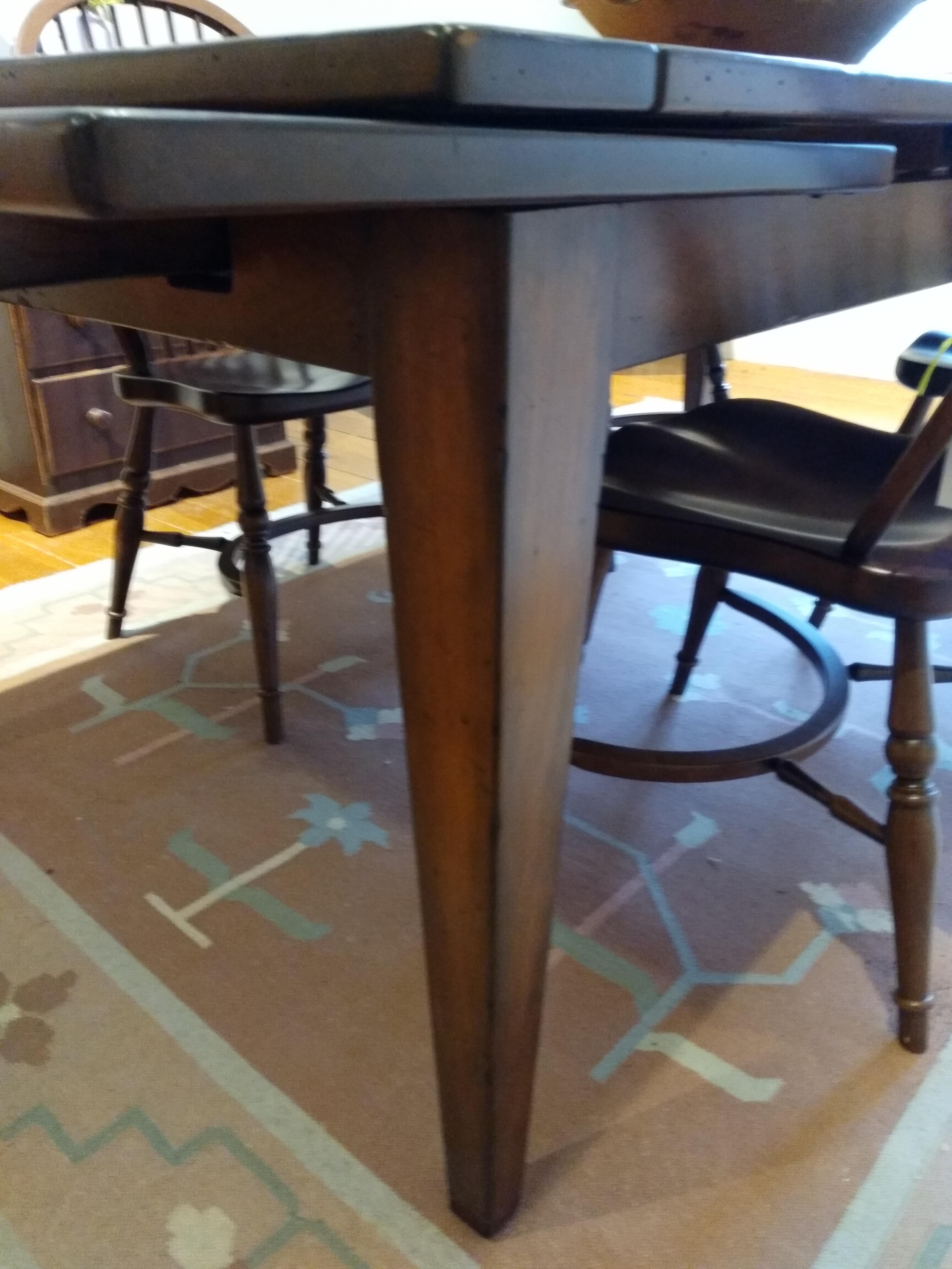 Cherry Draw Leaf Table In New Condition In Sheffield, MA