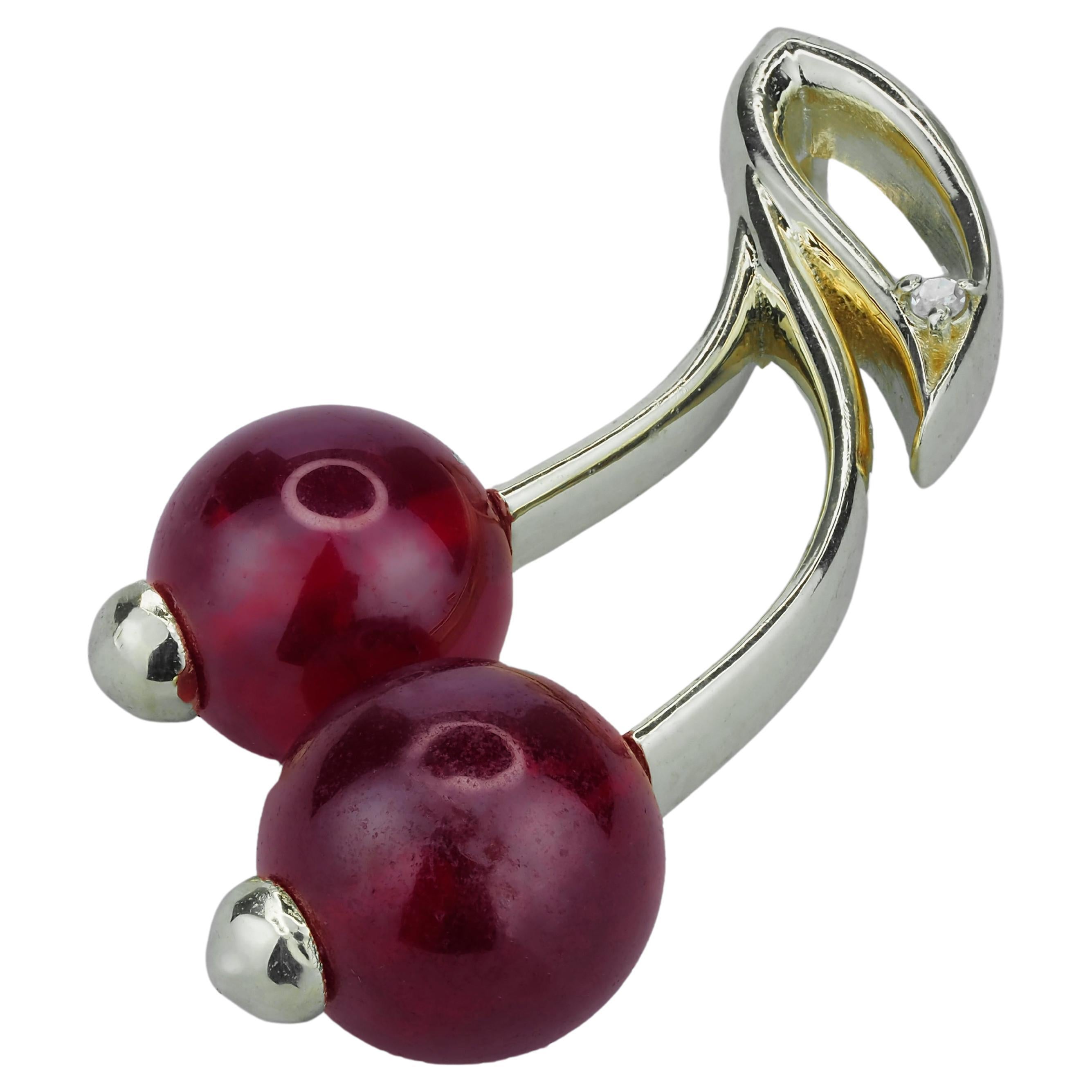 Cherry gold pendant garnets.