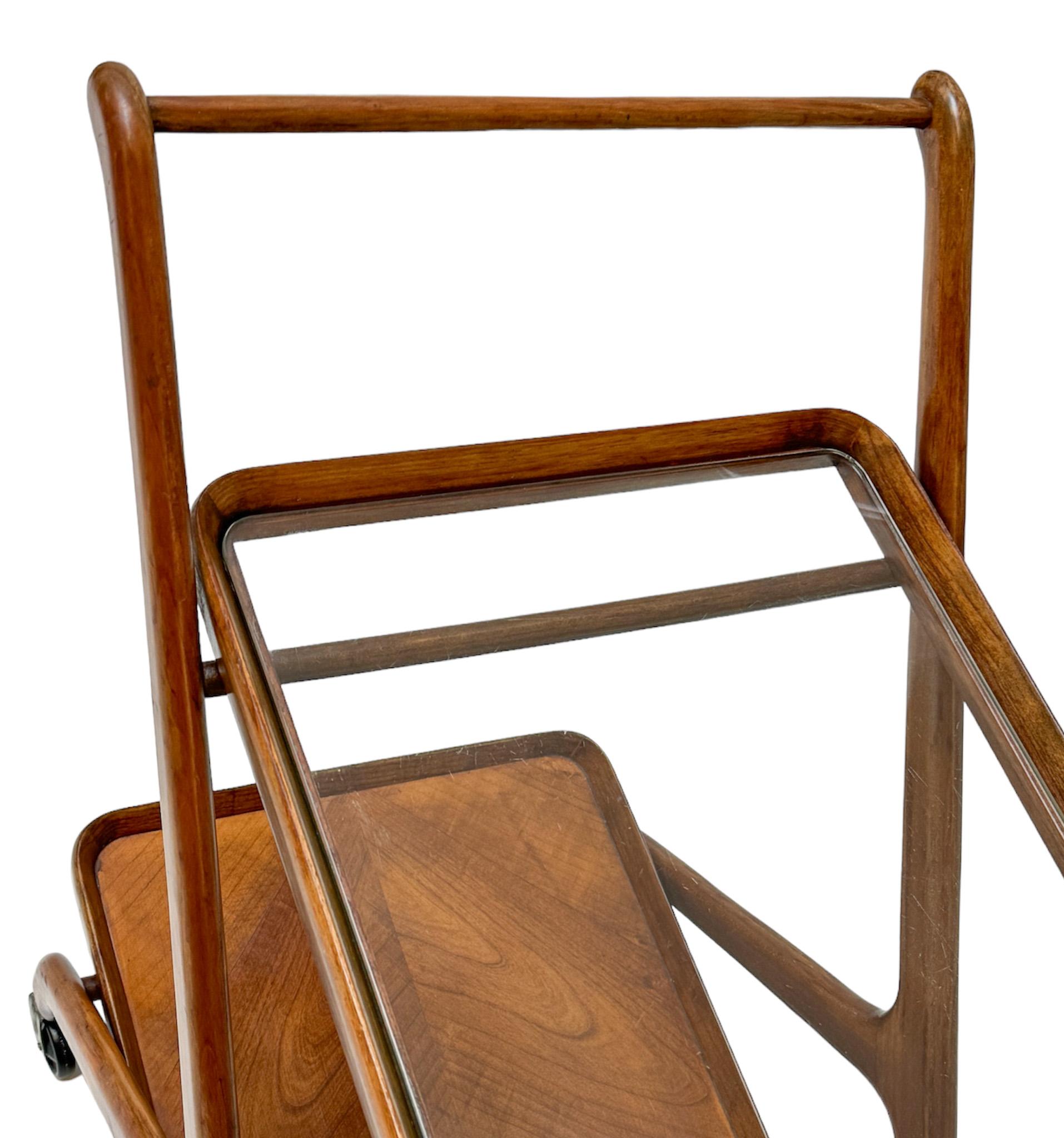 Walnut Mid-Century Modern Trolley or Bar Cart by Cesare Lacca for Cassina, 1950s For Sale 5