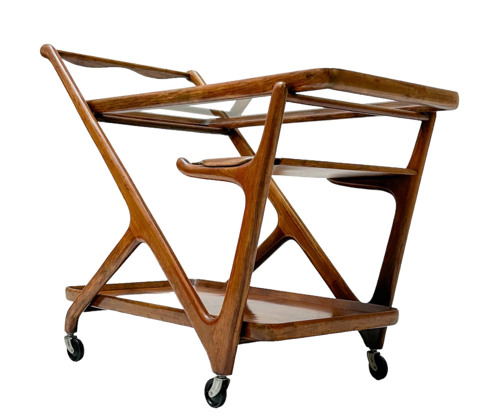 Mid-20th Century Walnut Mid-Century Modern Trolley or Bar Cart by Cesare Lacca for Cassina, 1950s For Sale