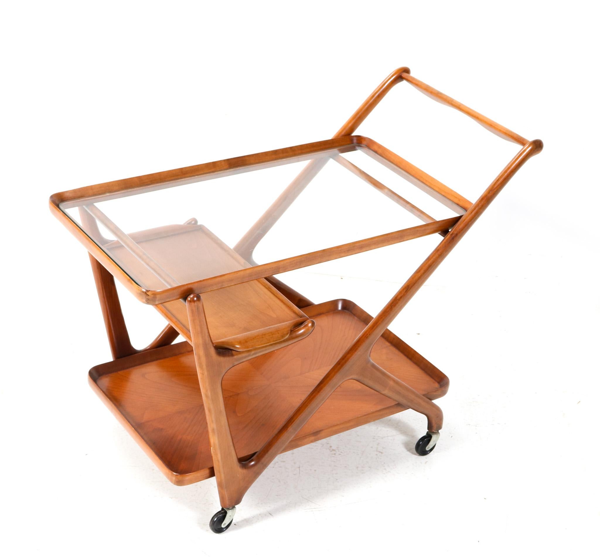Mid-20th Century Cherry Mid-Century Modern Trolley or Bar Cart by Cesare Lacca for Cassina, 1950s