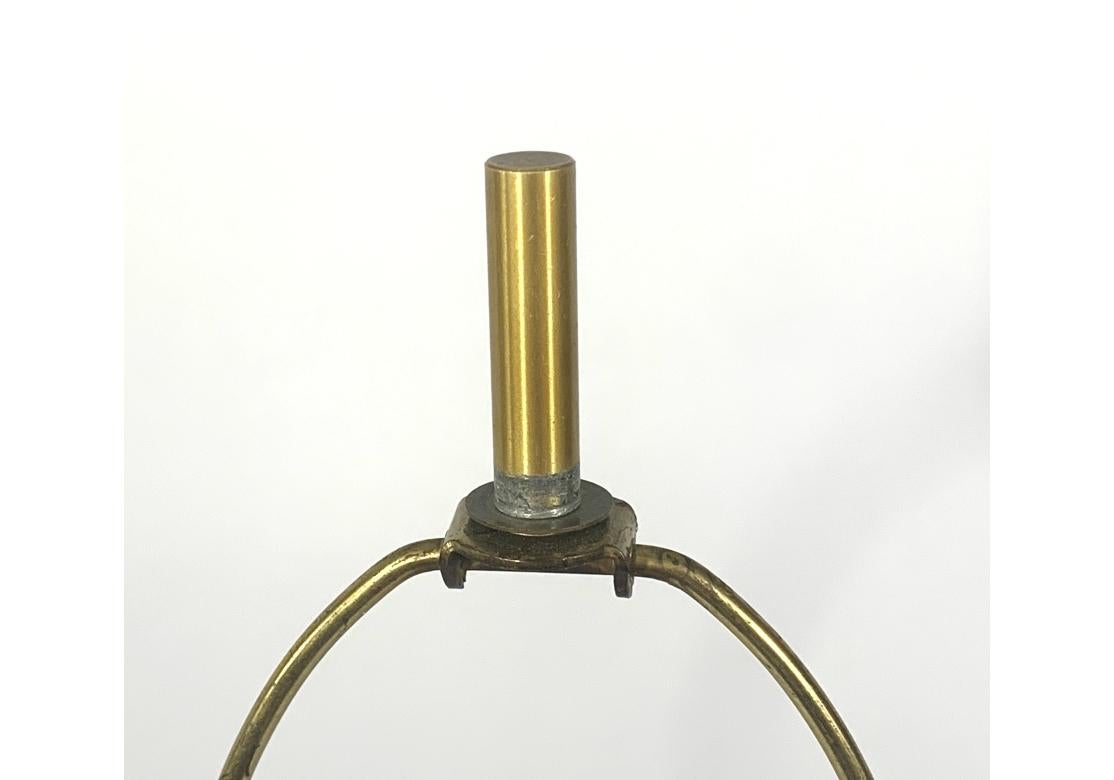 Américain Lampe de table du milieu du siècle à long collier, rouge cerise en vente