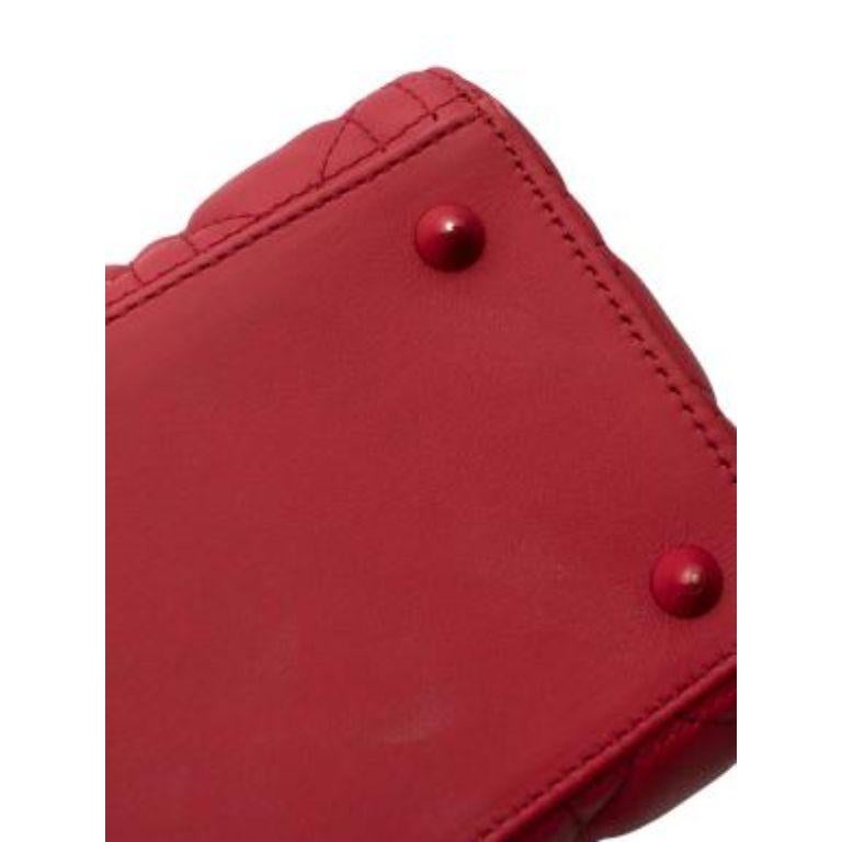 Kirschrote Medium Ultramatte Lady Dior Tasche im Angebot 2