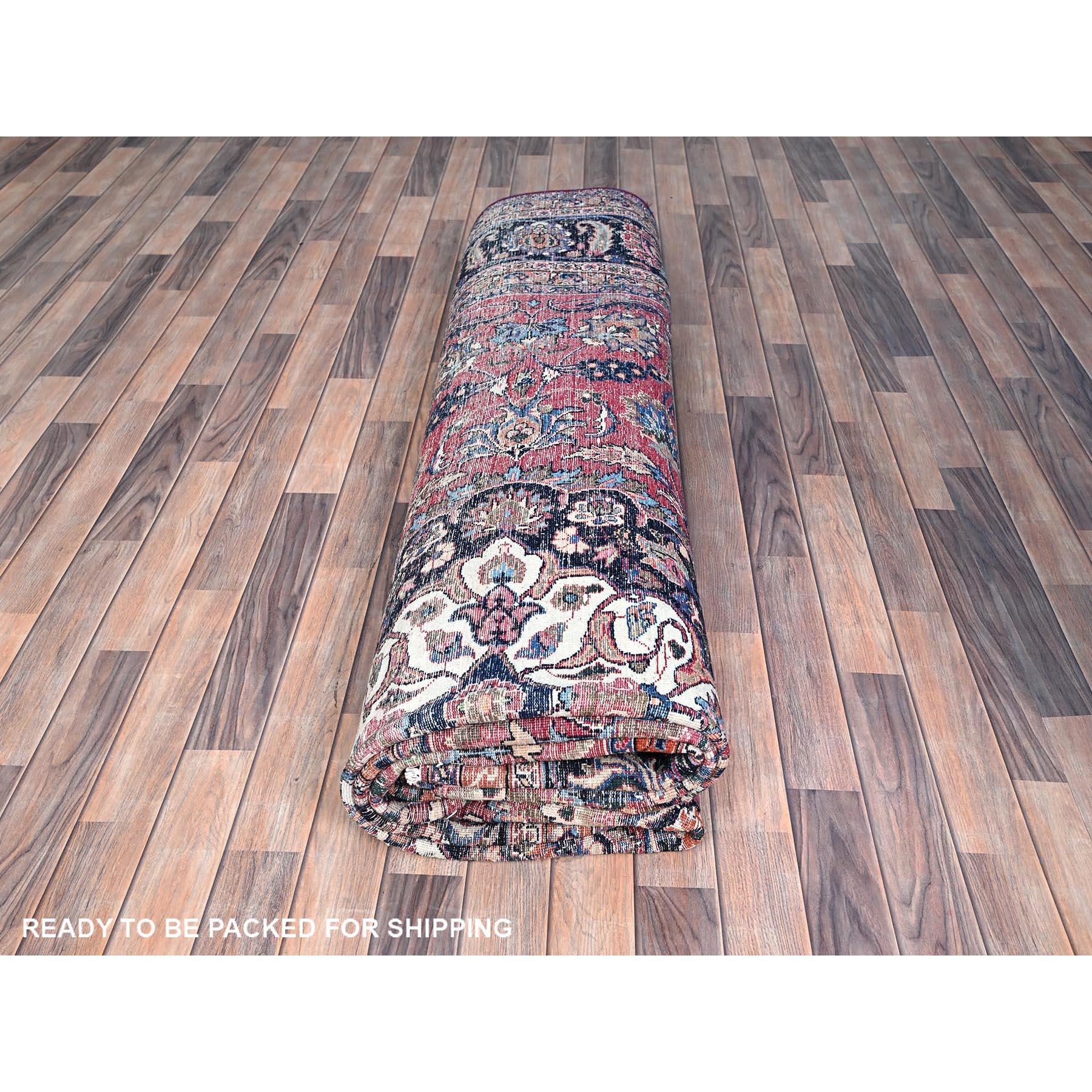 Tapis persan Mashad vintage rouge cerise noué à la main et tondu en pure laine tondue, très propre en vente 3