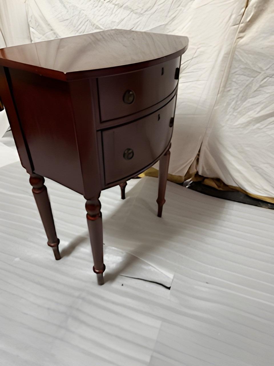 20th Century French 2 Drawer Mahogany Nightstand/End Table w/ Fluted Legs For Sale