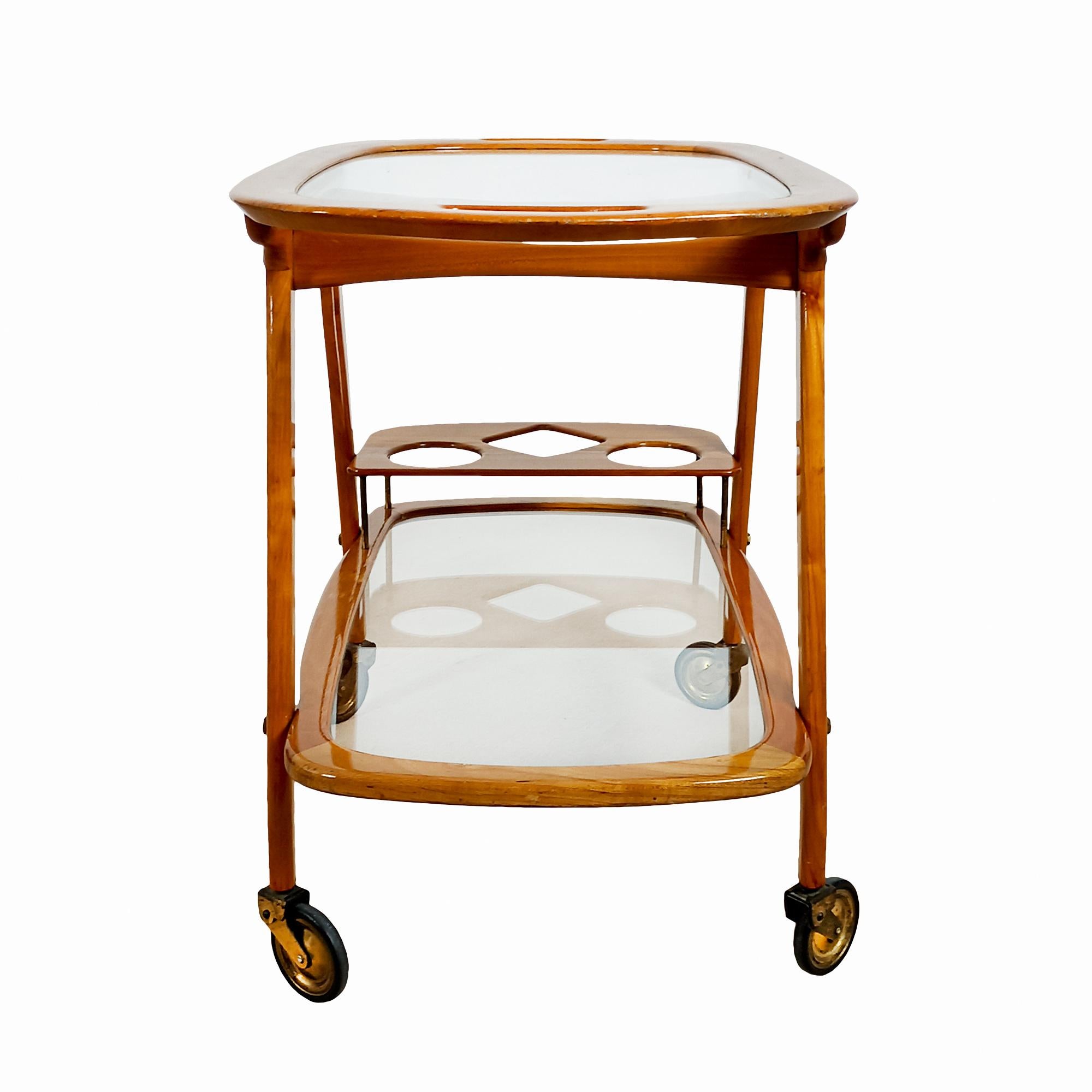 Cherry wood bar cart by Cesare Lacca - Italy 1950 In Good Condition For Sale In Girona, ES