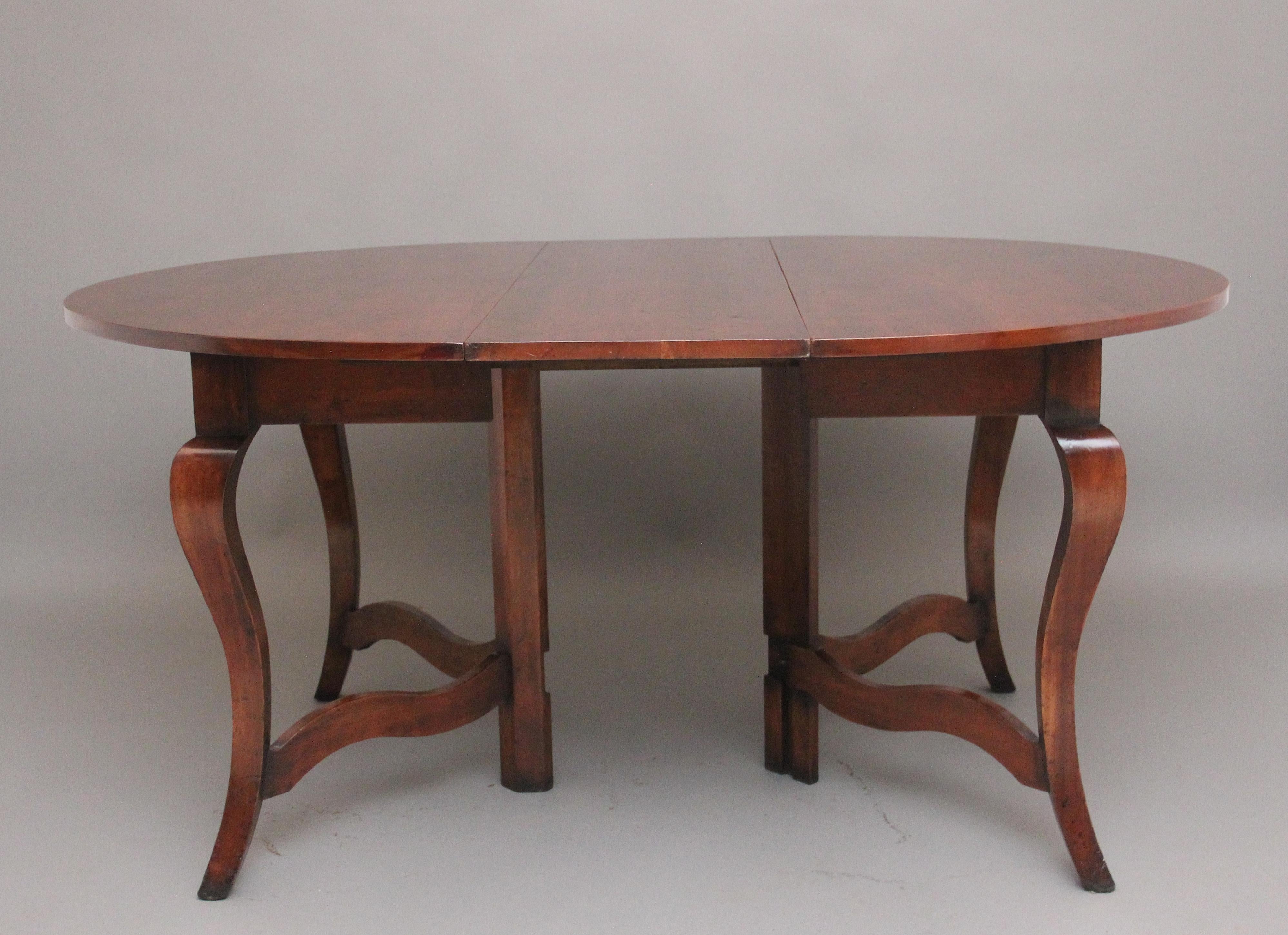 French Cherry wood extending dining table For Sale