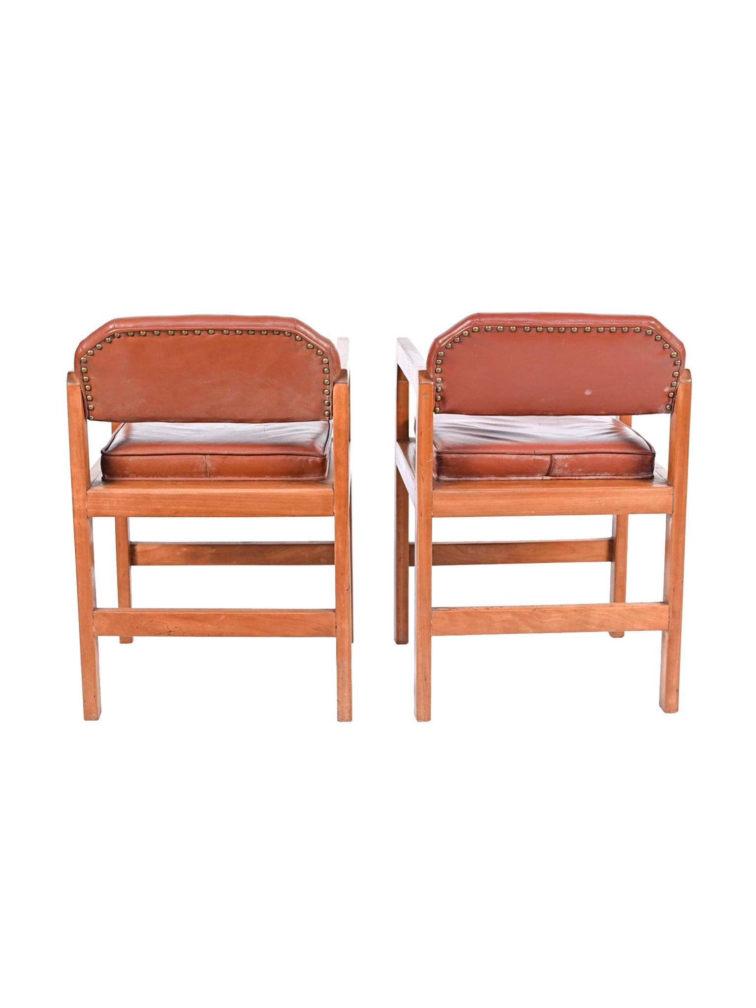 Moderne Paire de fauteuils de bibliothèque en merisier dans le style de Frank Lloyd Wright en vente