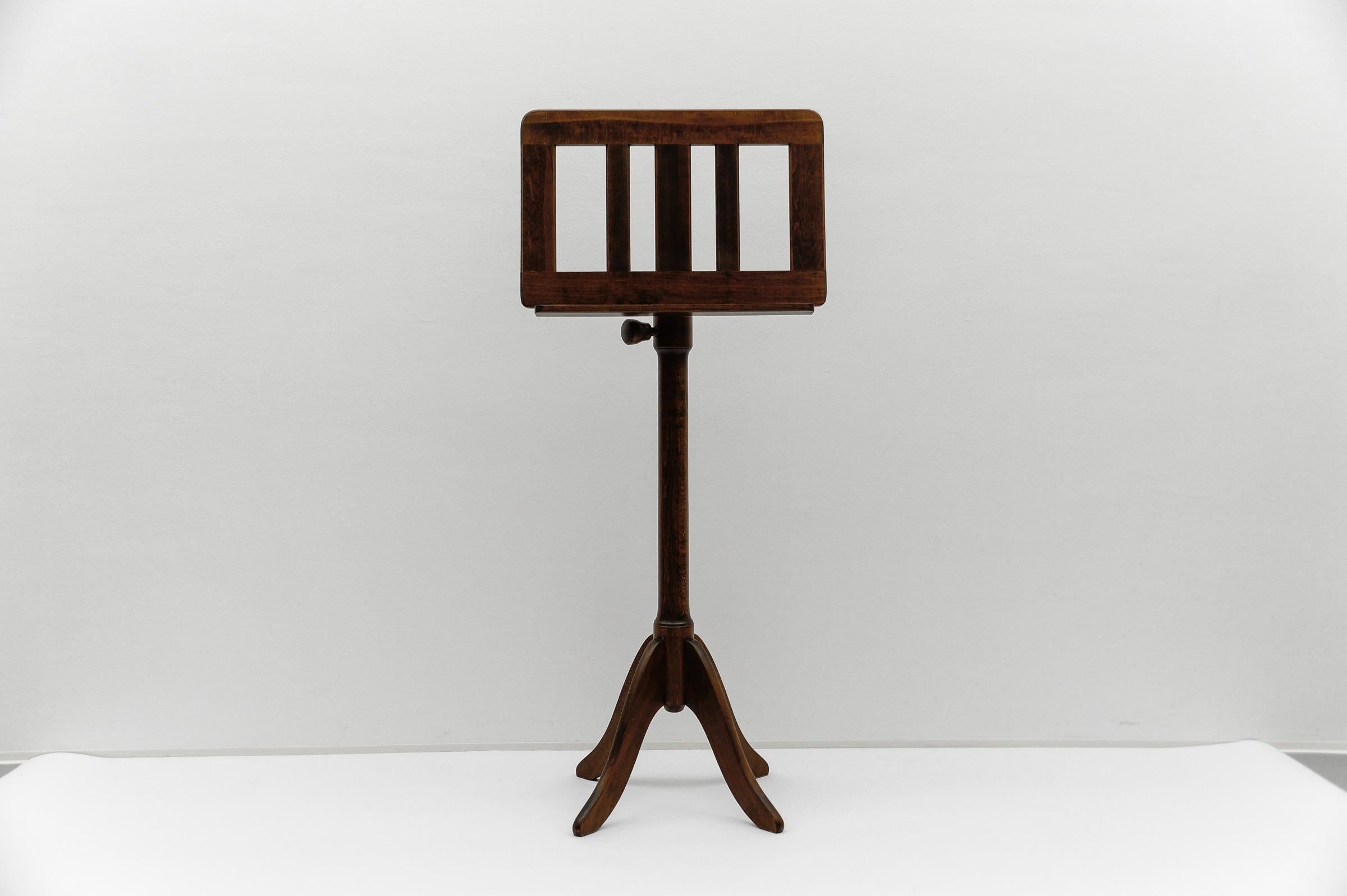 Cherry wood music stand Art Deco style France 1950s Mid-Century Modern In Good Condition For Sale In Nürnberg, Bayern