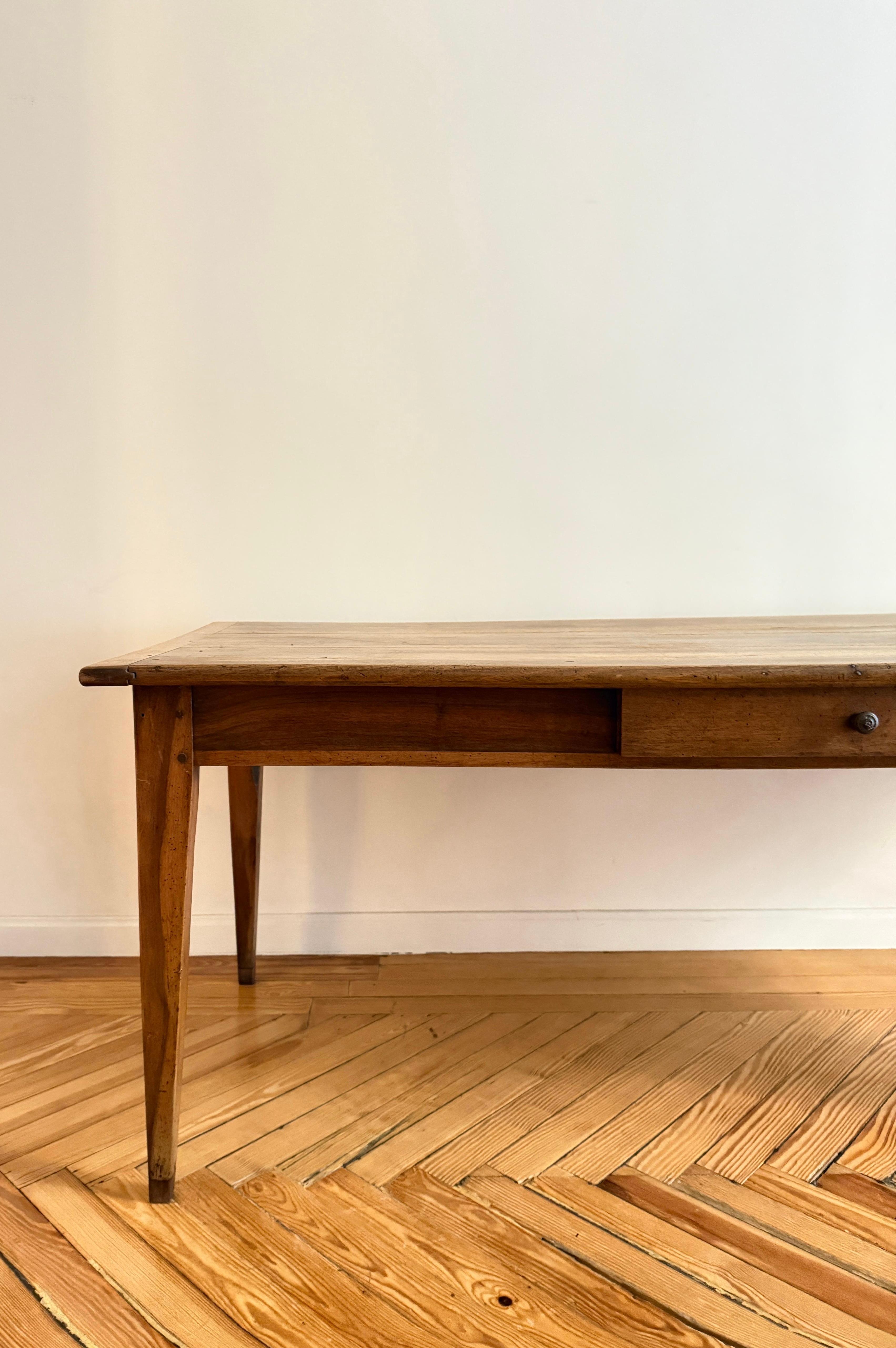 Mesa de madera de cerezo siglo XIX en venta 1