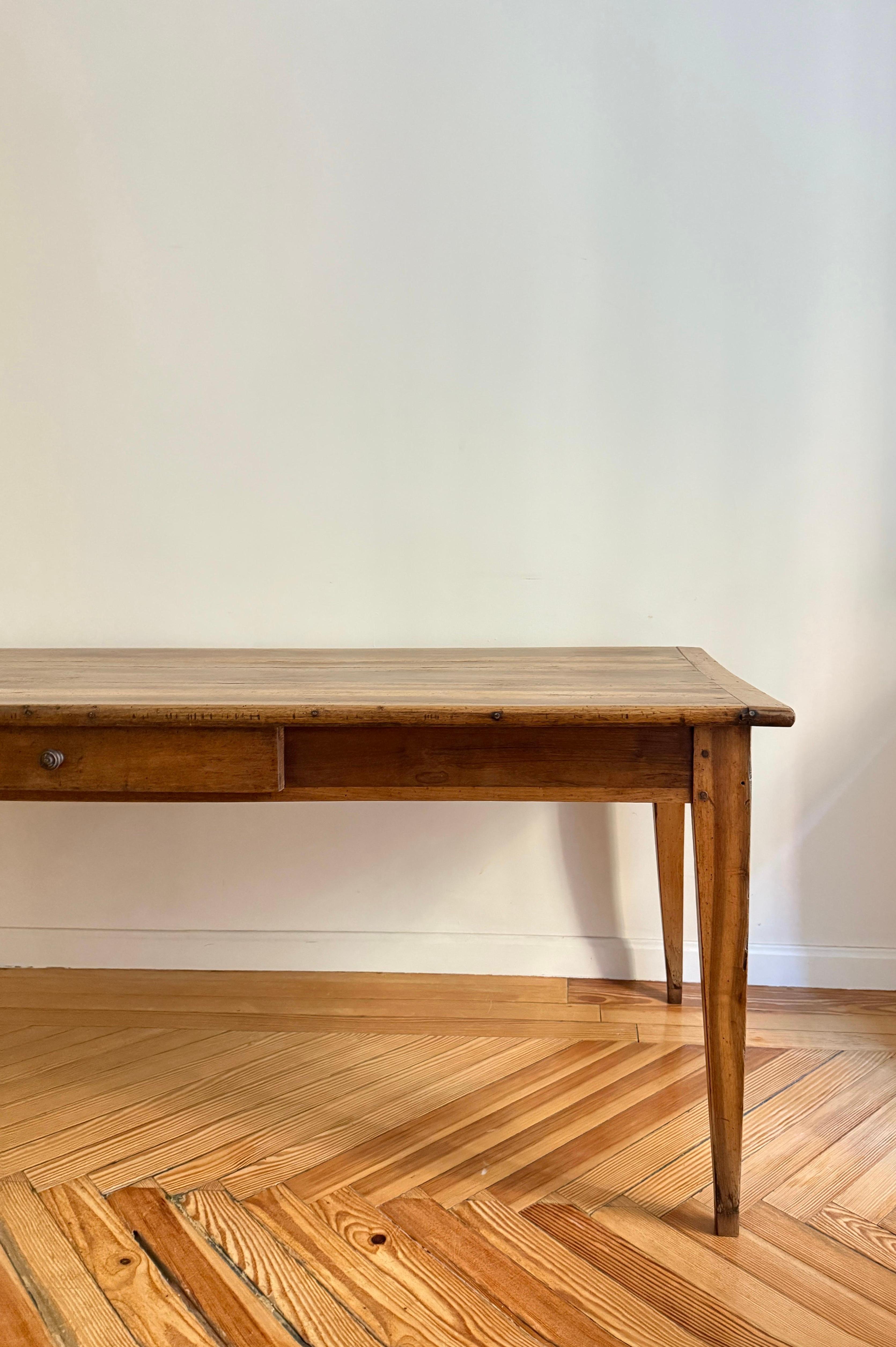 Mesa de madera de cerezo siglo XIX en venta 2