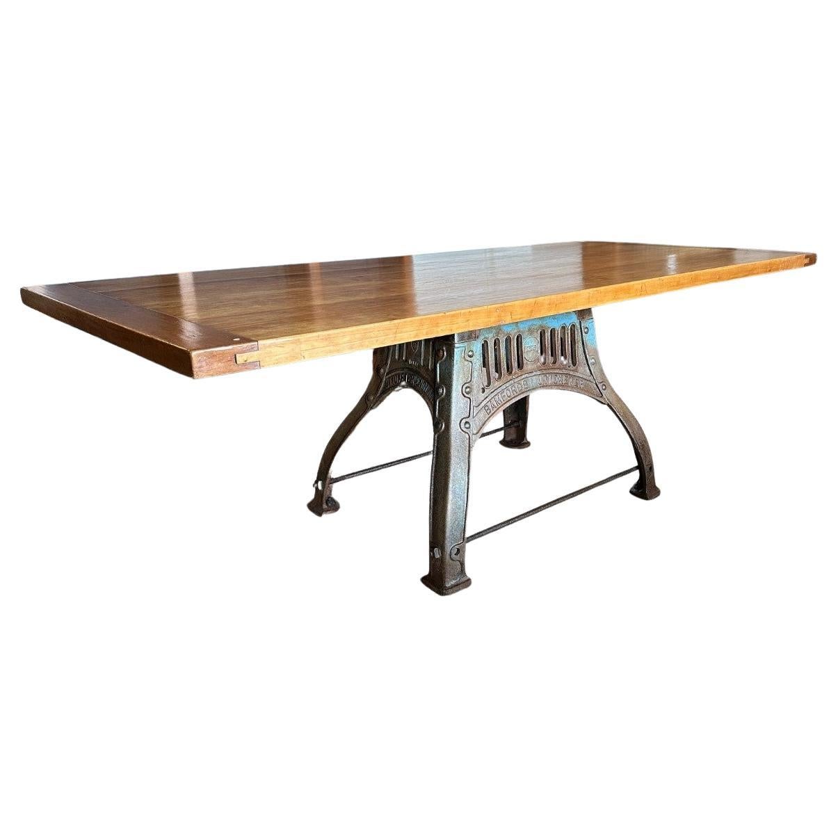 Cherry wood dining table with a 4.5cm thick top and an old cast iron machine base. A beautiful combination. Very stable and plenty of room for armchairs and/or a sofa.
Origin: England
Period: 20th century
Dimensions: 220cm x 101cm x h.76cm