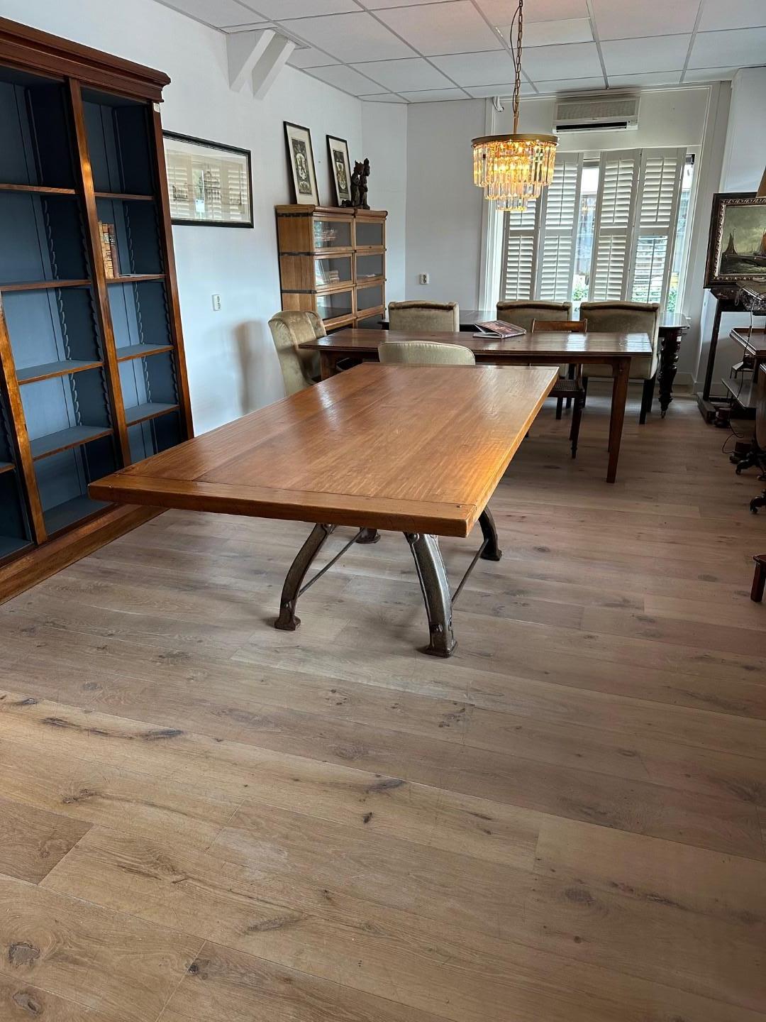 Cherry wood table on old cast iron base In Good Condition For Sale In BEEKBERGEN, NL