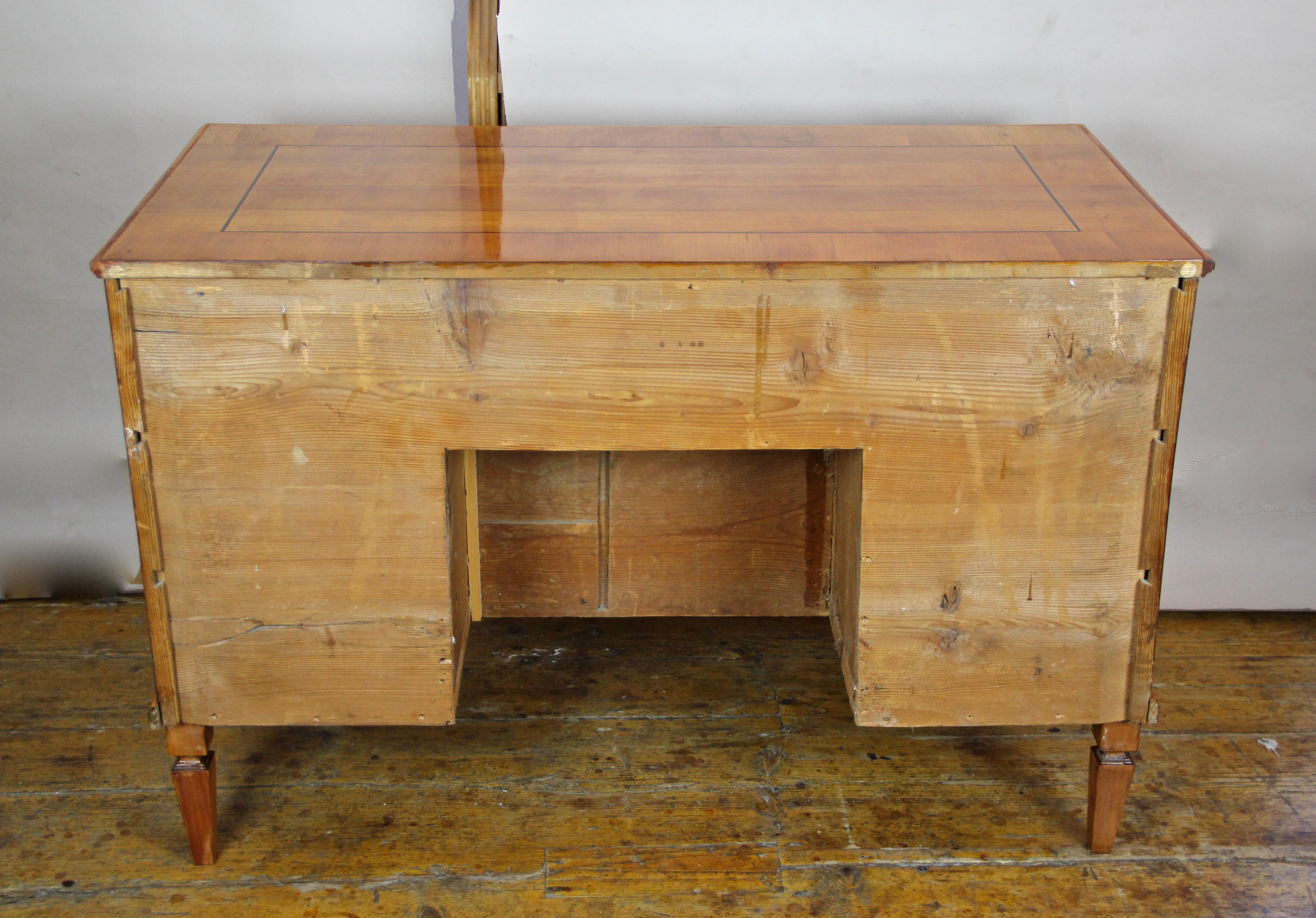 Cherry Wood Writing Desk with Kneehole Late 18th Century, Austria, circa 1790 7