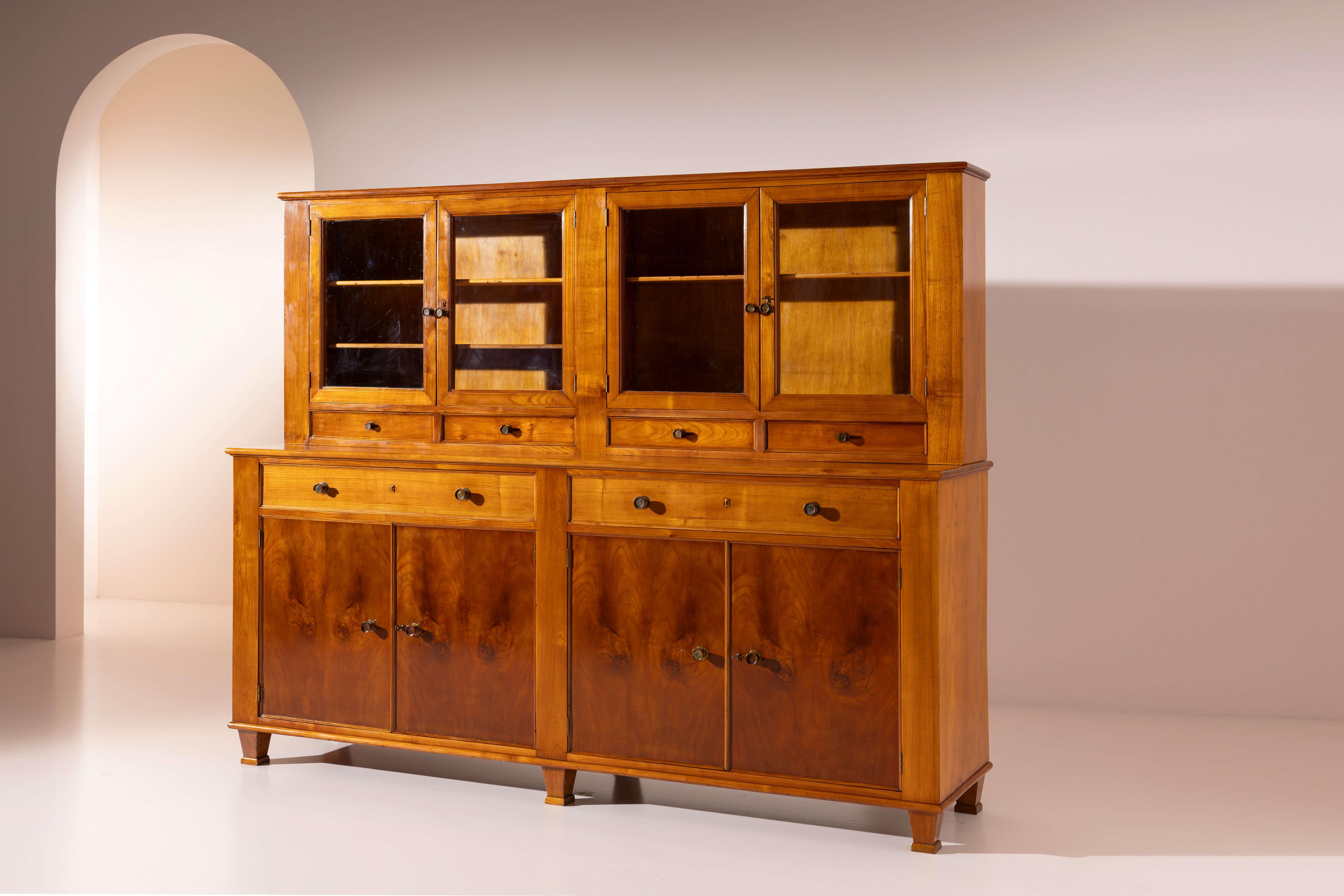 Credenza in ciliegio con libreria, manifattura Canciani, Chiavari, Italia 1940. in vendita 1