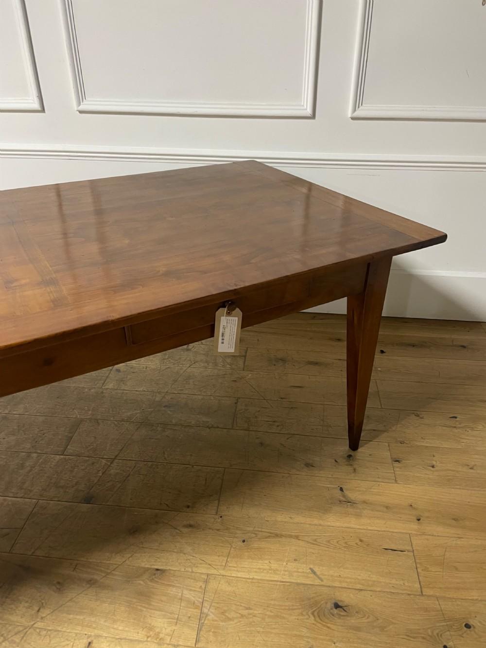 French Cherrywood farmhouse table 6 / 8 seater  For Sale