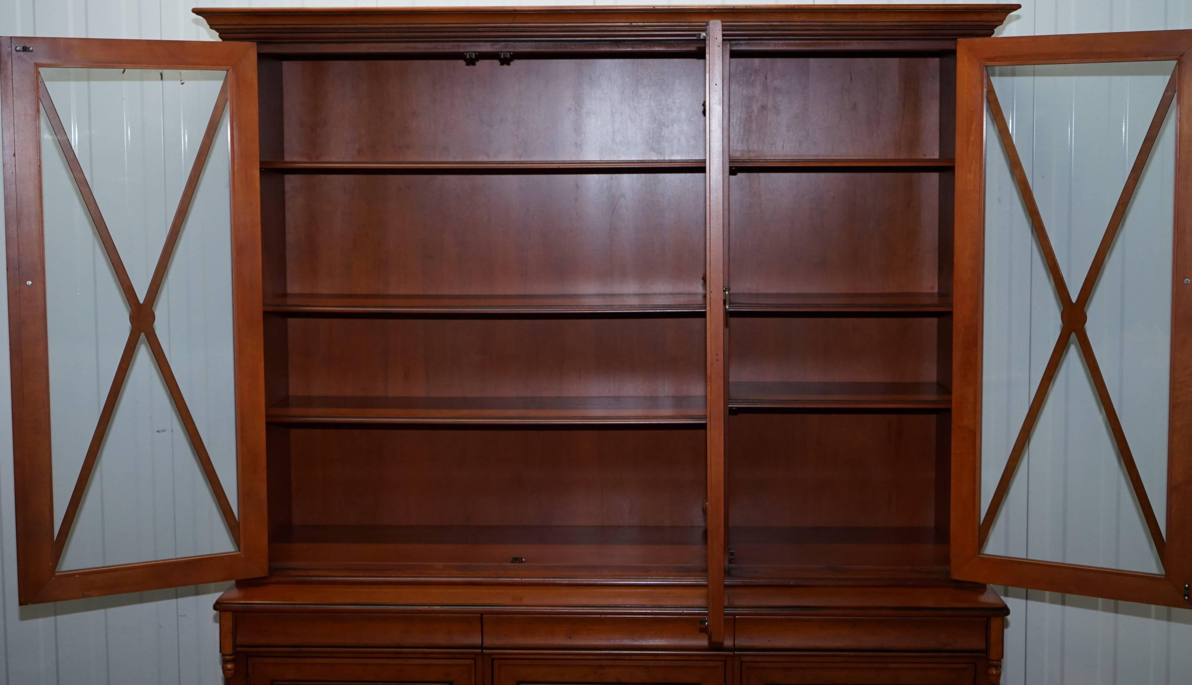 Cherrywood Large Welsh Dresser Display Cabinet Cupboard Bookcase Lots Storage 9
