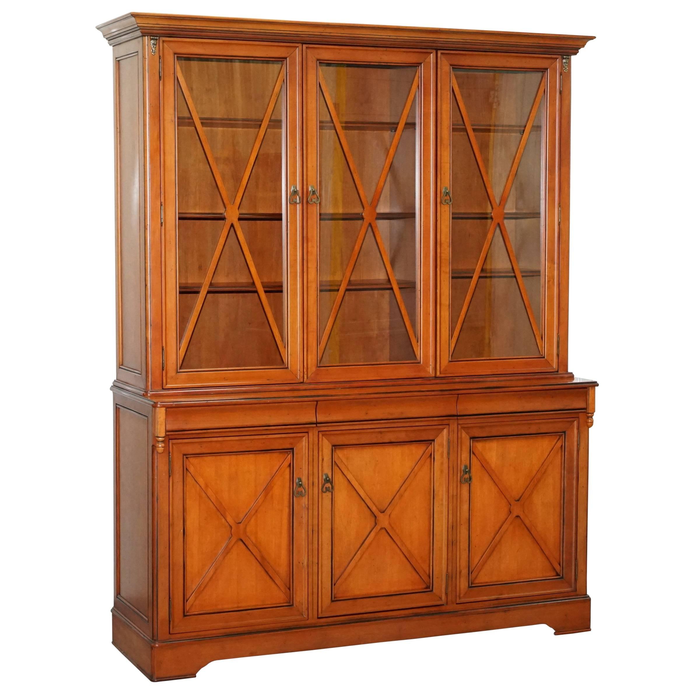 Cherrywood Large Welsh Dresser Display Cabinet Cupboard Bookcase Lots Storage
