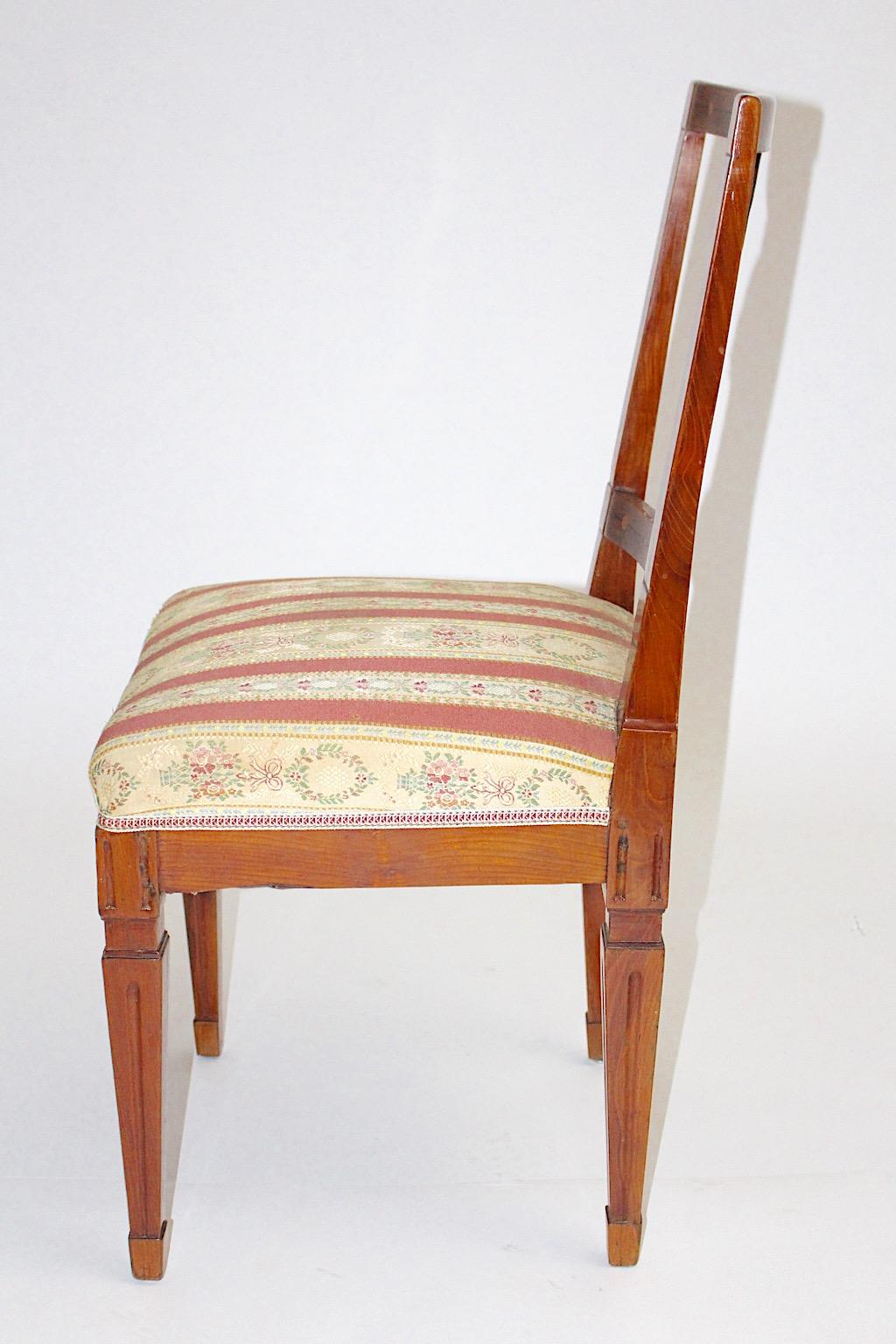 Cherrywood Maple Rustic Side Chair circa 1780 Austria For Sale 4